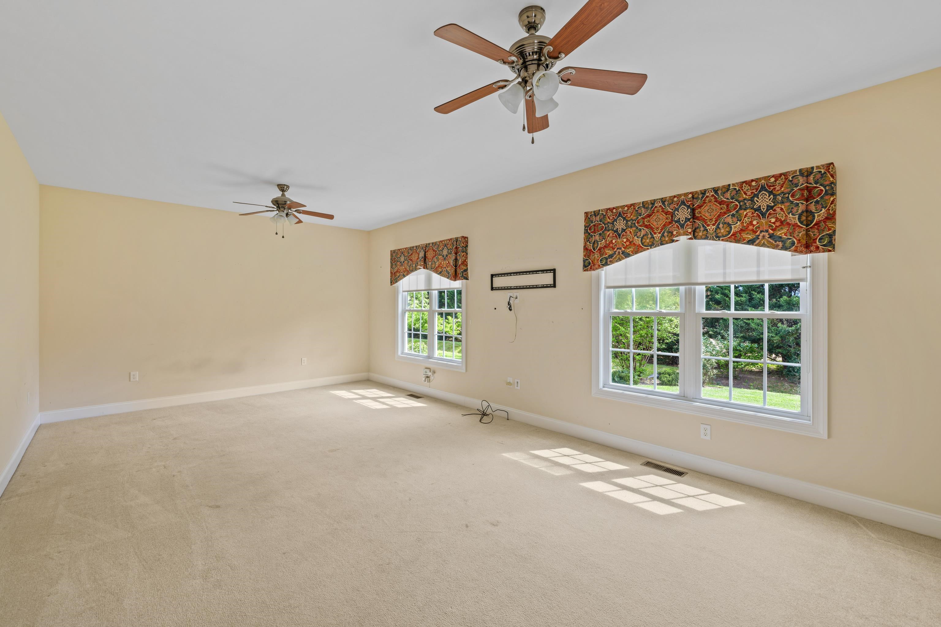 224 KENSINGTON DR, ELKTON, Virginia 22827, 5 Bedrooms Bedrooms, ,4 BathroomsBathrooms,Residential,224 KENSINGTON DR,664460 MLS # 664460