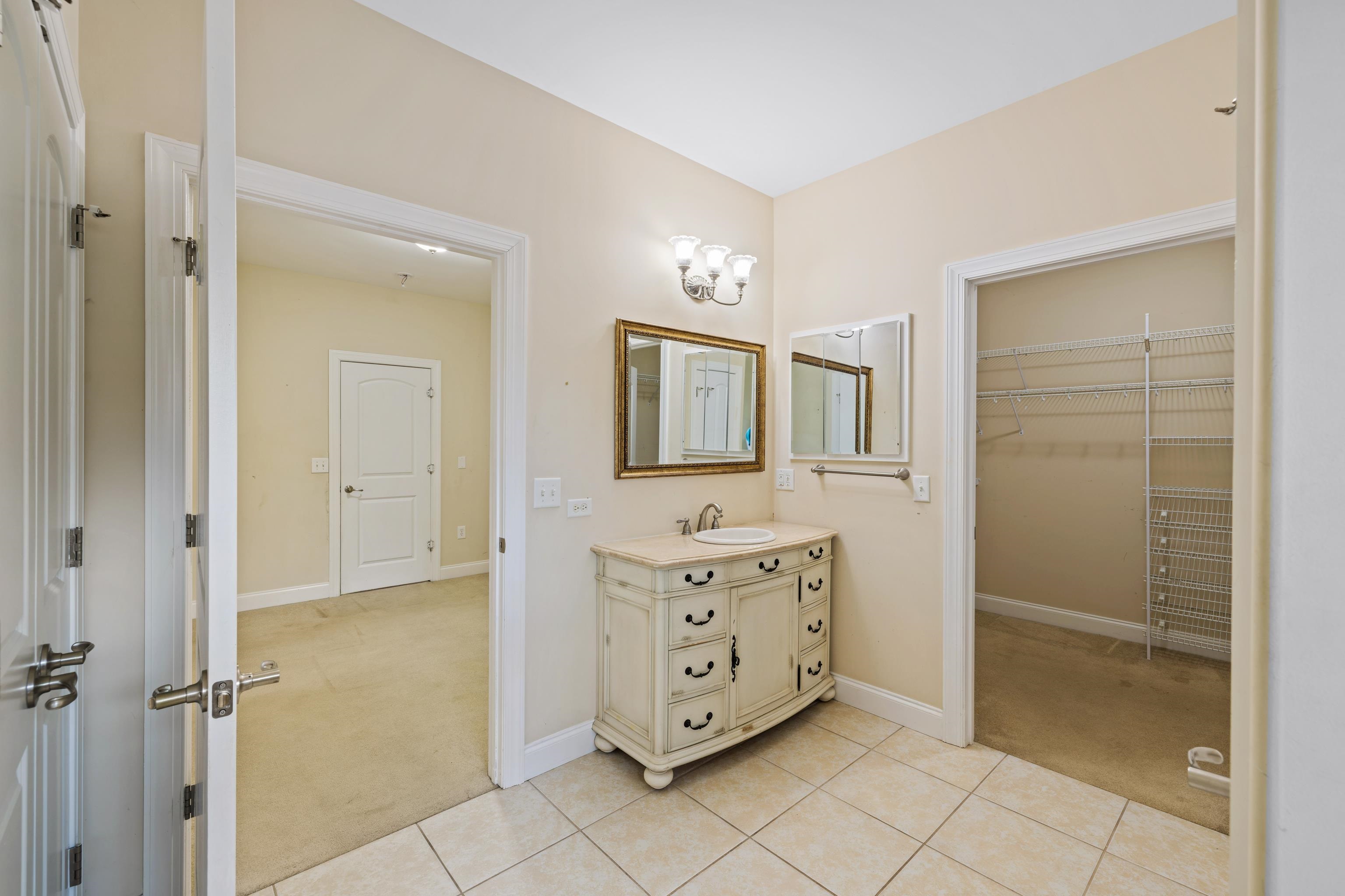224 KENSINGTON DR, ELKTON, Virginia 22827, 5 Bedrooms Bedrooms, ,4 BathroomsBathrooms,Residential,224 KENSINGTON DR,664460 MLS # 664460