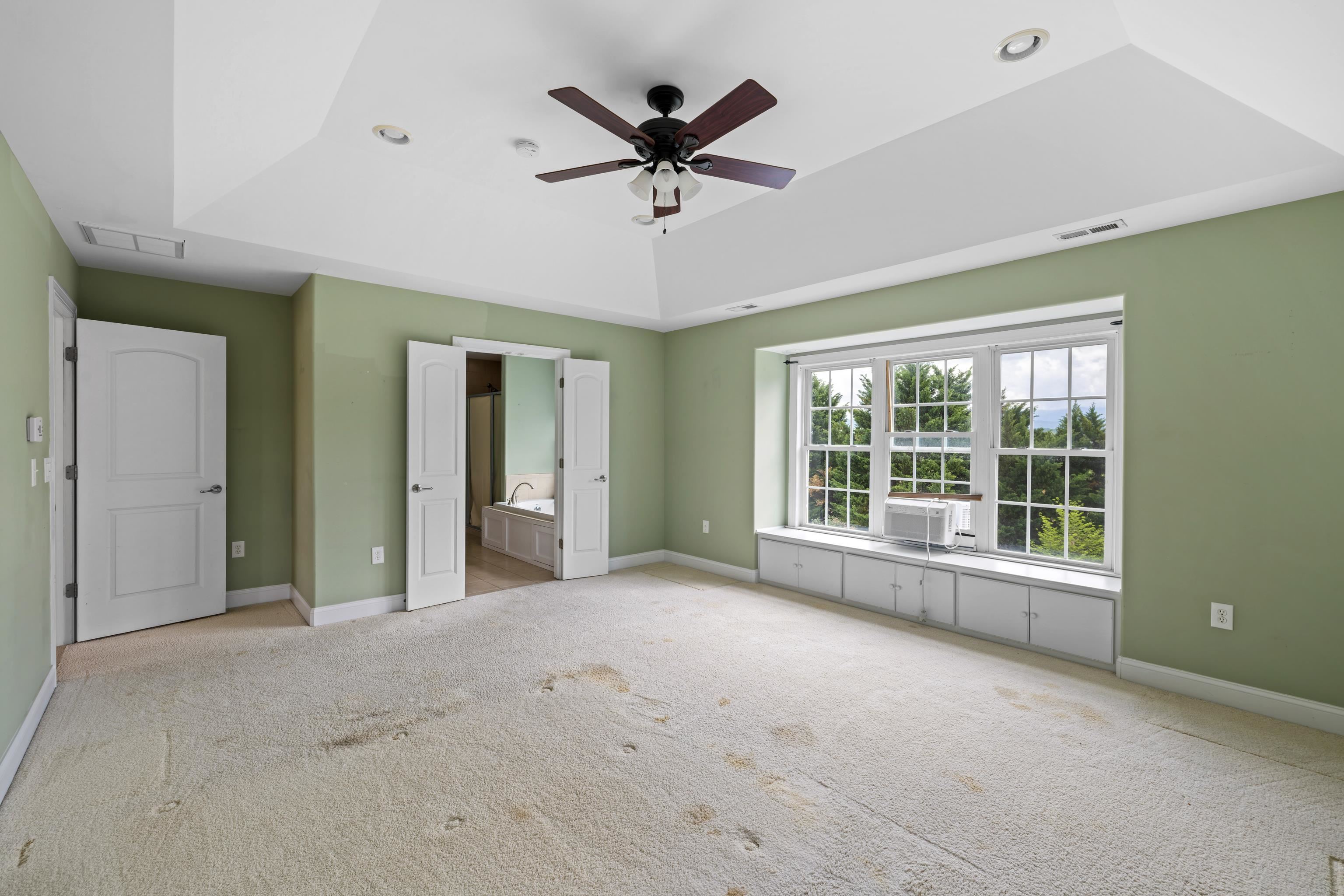 224 KENSINGTON DR, ELKTON, Virginia 22827, 5 Bedrooms Bedrooms, ,4 BathroomsBathrooms,Residential,224 KENSINGTON DR,664460 MLS # 664460