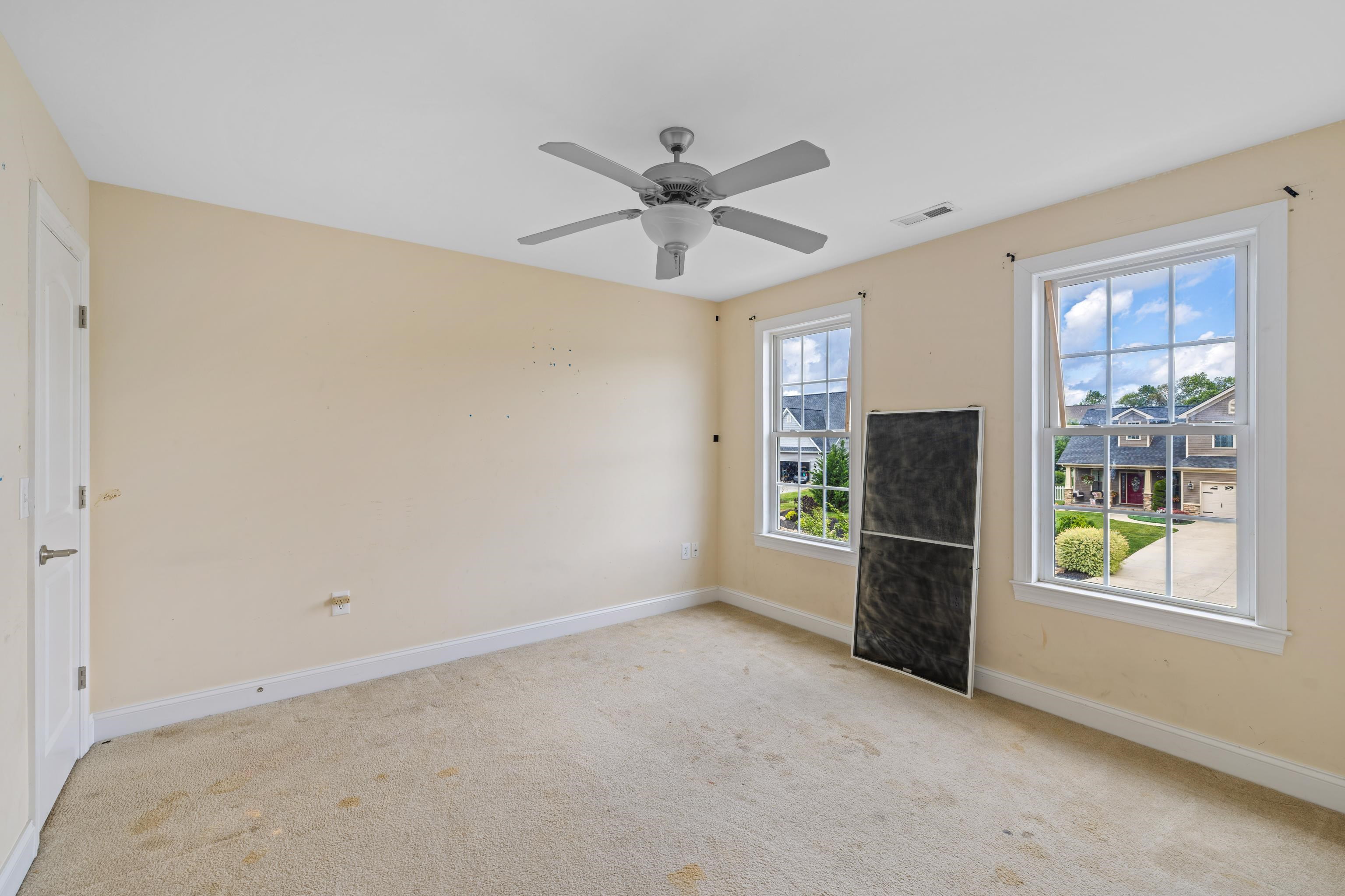 224 KENSINGTON DR, ELKTON, Virginia 22827, 5 Bedrooms Bedrooms, ,4 BathroomsBathrooms,Residential,224 KENSINGTON DR,664460 MLS # 664460