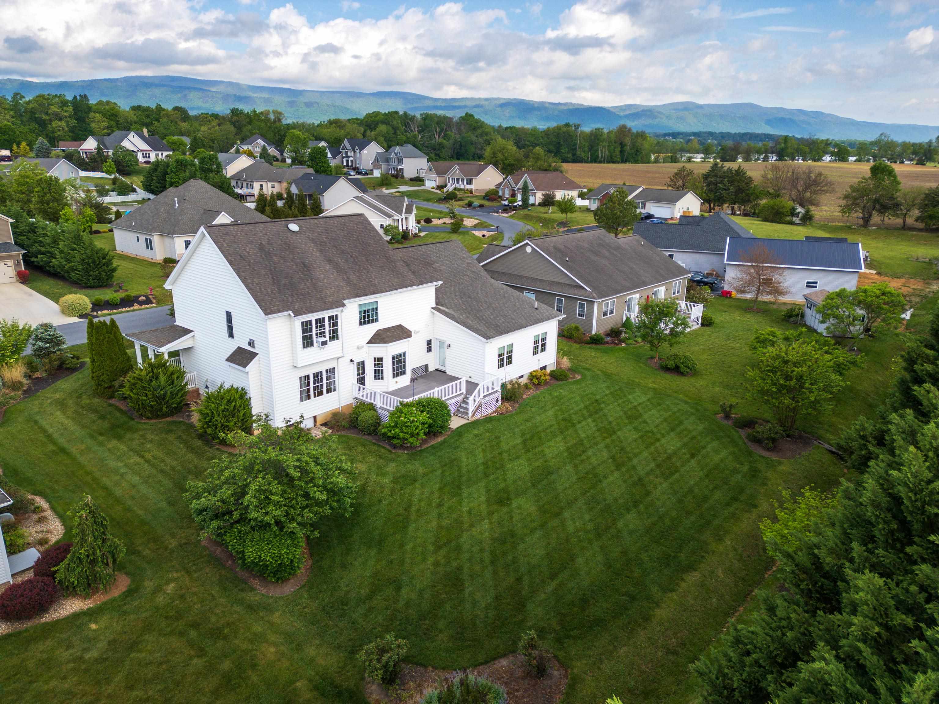 224 KENSINGTON DR, ELKTON, Virginia 22827, 5 Bedrooms Bedrooms, ,4 BathroomsBathrooms,Residential,224 KENSINGTON DR,664460 MLS # 664460