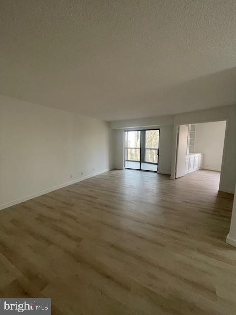 5903 MOUNT EAGLE DR #114, ALEXANDRIA, Virginia 22303, 2 Bedrooms Bedrooms, 6 Rooms Rooms,2 BathroomsBathrooms,Residential,For sale,5903 MOUNT EAGLE DR #114,VAFX2232592 MLS # VAFX2232592