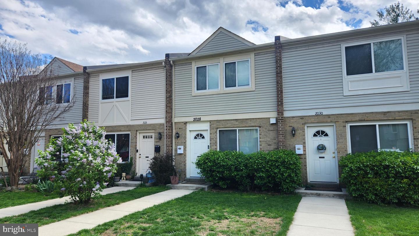 2028 6TH ST S, ARLINGTON, Virginia 22204, 2 Bedrooms Bedrooms, ,3 BathroomsBathrooms,Residential,For sale,2028 6TH ST S,VAAR2055752 MLS # VAAR2055752