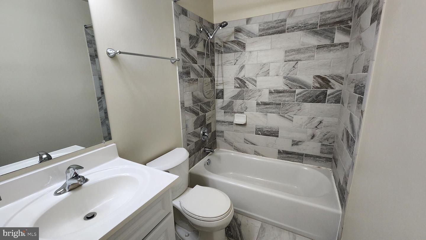 2028 6TH ST S, ARLINGTON, Virginia 22204, 2 Bedrooms Bedrooms, ,3 BathroomsBathrooms,Residential,For sale,2028 6TH ST S,VAAR2055752 MLS # VAAR2055752