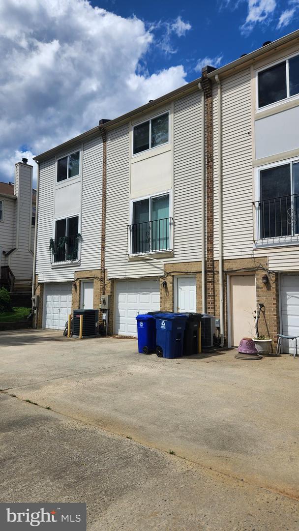 2028 6TH ST S, ARLINGTON, Virginia 22204, 2 Bedrooms Bedrooms, ,3 BathroomsBathrooms,Residential,For sale,2028 6TH ST S,VAAR2055752 MLS # VAAR2055752