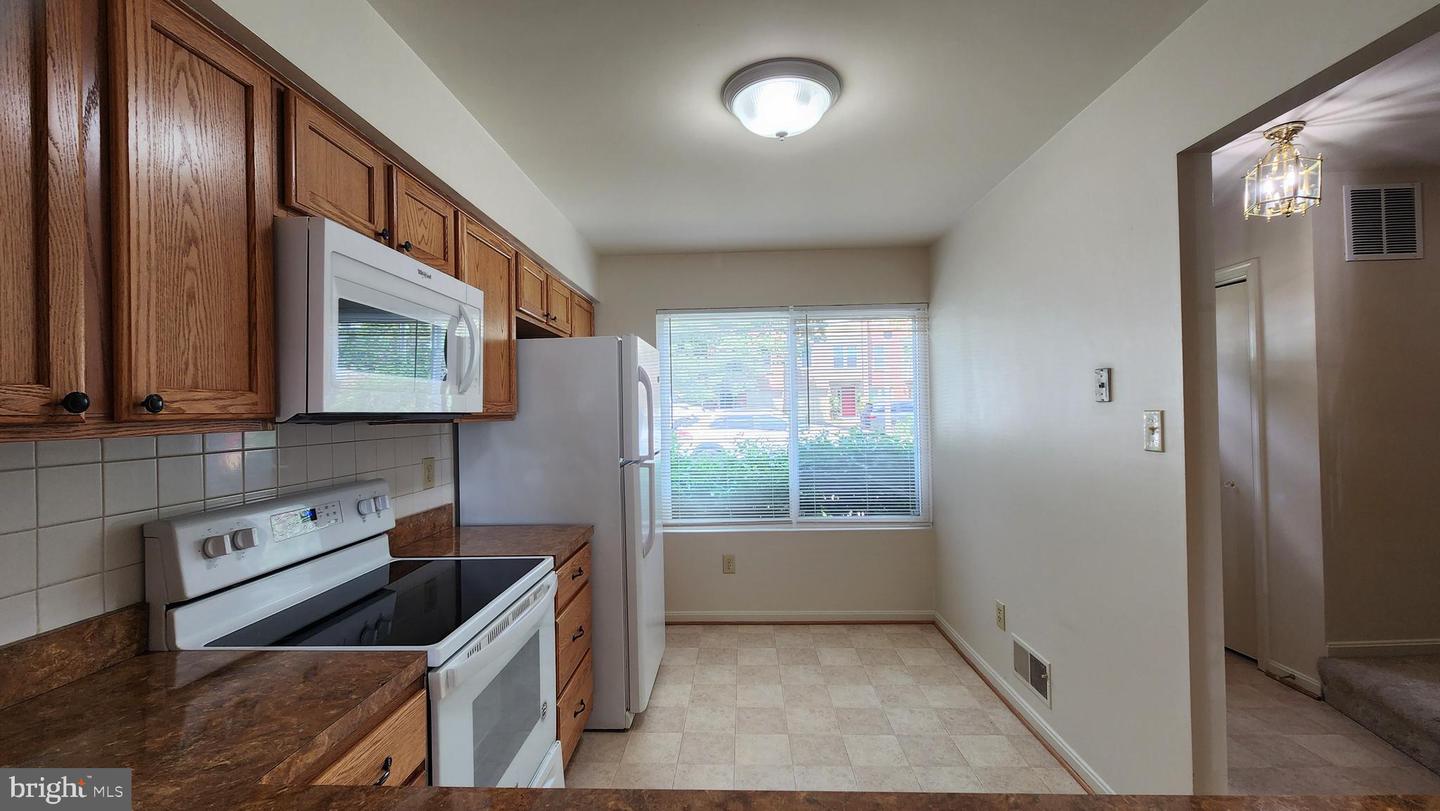 2028 6TH ST S, ARLINGTON, Virginia 22204, 2 Bedrooms Bedrooms, ,3 BathroomsBathrooms,Residential,For sale,2028 6TH ST S,VAAR2055752 MLS # VAAR2055752