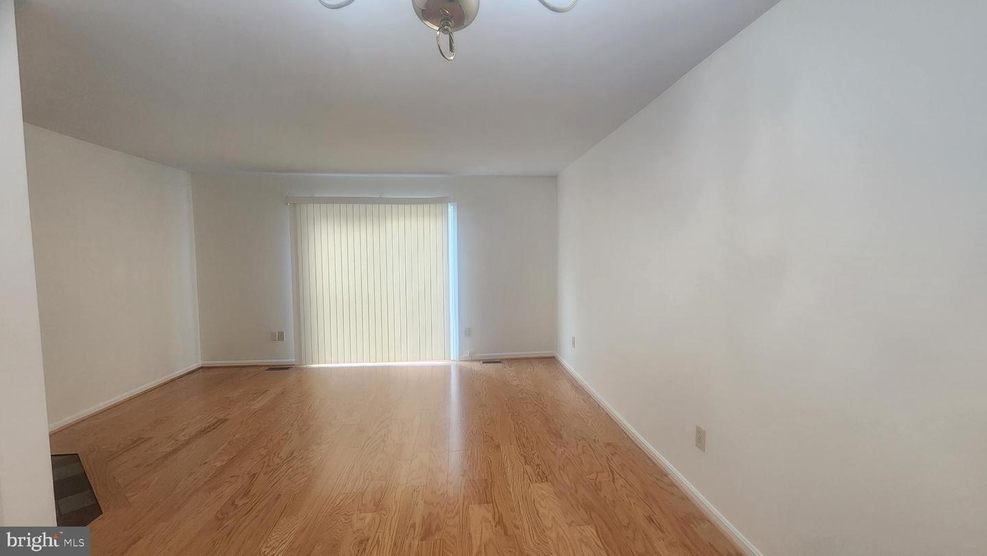 2028 6TH ST S, ARLINGTON, Virginia 22204, 2 Bedrooms Bedrooms, ,3 BathroomsBathrooms,Residential,For sale,2028 6TH ST S,VAAR2055752 MLS # VAAR2055752