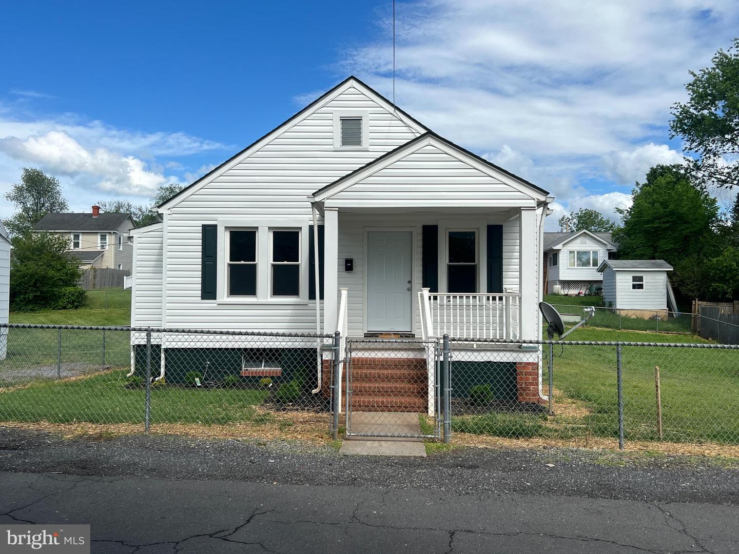 621 NEW AVE, FRONT ROYAL, Virginia 22630, 3 Bedrooms Bedrooms, ,1 BathroomBathrooms,Residential,For sale,621 NEW AVE,VAWR2010852 MLS # VAWR2010852