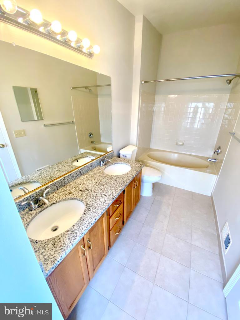 13158 TORY LOOP, WOODBRIDGE, Virginia 22192, 3 Bedrooms Bedrooms, ,3 BathroomsBathrooms,Residential,For sale,13158 TORY LOOP,VAPW2091740 MLS # VAPW2091740