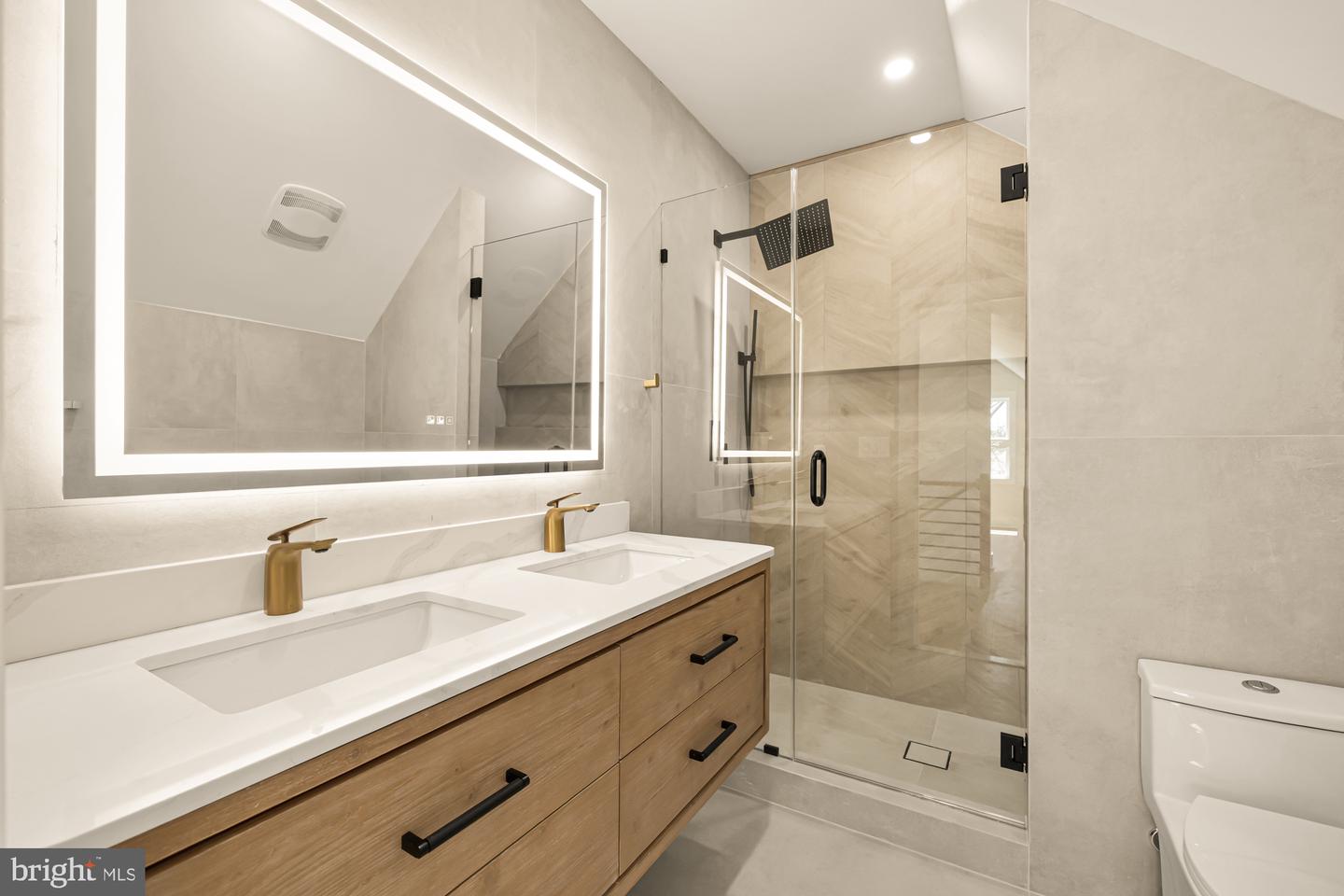 7703 12TH ST NW, WASHINGTON, District Of Columbia 20012, 5 Bedrooms Bedrooms, ,4 BathroomsBathrooms,Residential,For sale,7703 12TH ST NW,DCDC2195424 MLS # DCDC2195424