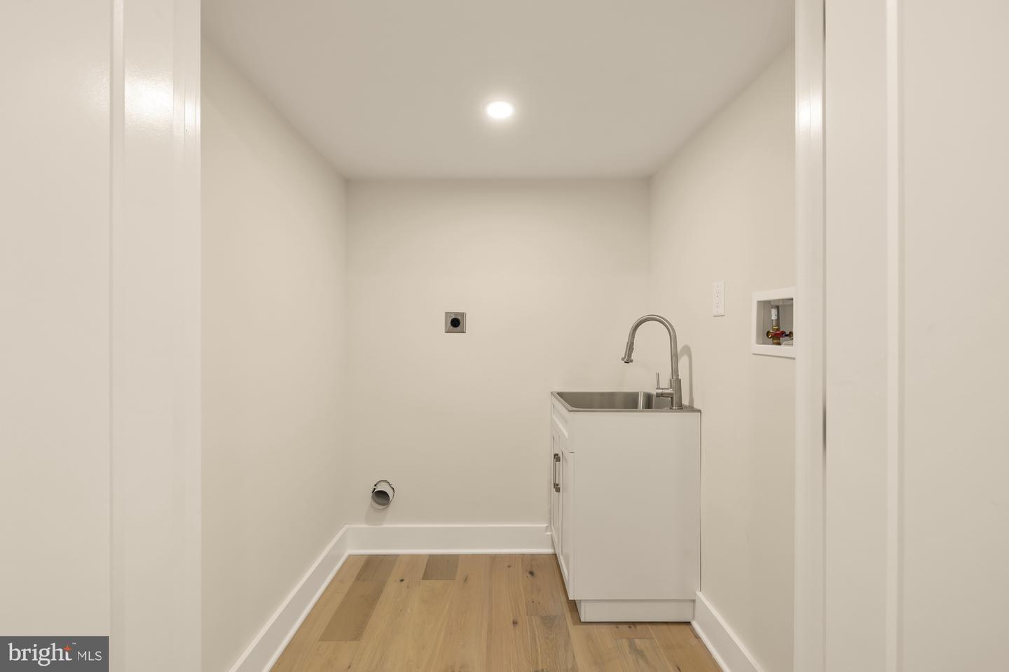 7703 12TH ST NW, WASHINGTON, District Of Columbia 20012, 5 Bedrooms Bedrooms, ,4 BathroomsBathrooms,Residential,For sale,7703 12TH ST NW,DCDC2195424 MLS # DCDC2195424