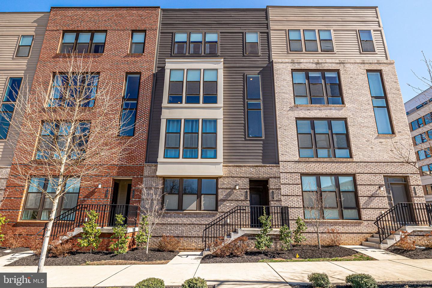 1867 MICHAEL FARADAY DR #4, RESTON, Virginia 20190, 3 Bedrooms Bedrooms, ,2 BathroomsBathrooms,Residential,For sale,1867 MICHAEL FARADAY DR #4,VAFX2234302 MLS # VAFX2234302