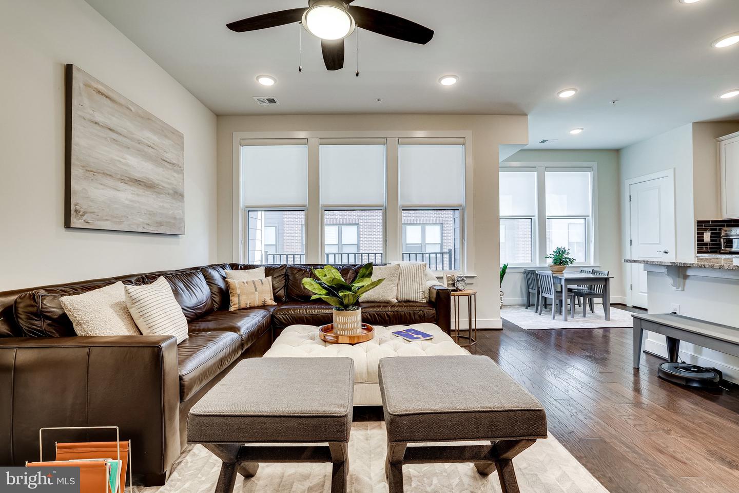 1867 MICHAEL FARADAY DR #4, RESTON, Virginia 20190, 3 Bedrooms Bedrooms, ,2 BathroomsBathrooms,Residential,For sale,1867 MICHAEL FARADAY DR #4,VAFX2234302 MLS # VAFX2234302