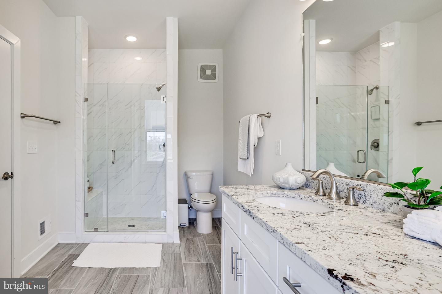 1867 MICHAEL FARADAY DR #4, RESTON, Virginia 20190, 3 Bedrooms Bedrooms, ,2 BathroomsBathrooms,Residential,For sale,1867 MICHAEL FARADAY DR #4,VAFX2234302 MLS # VAFX2234302