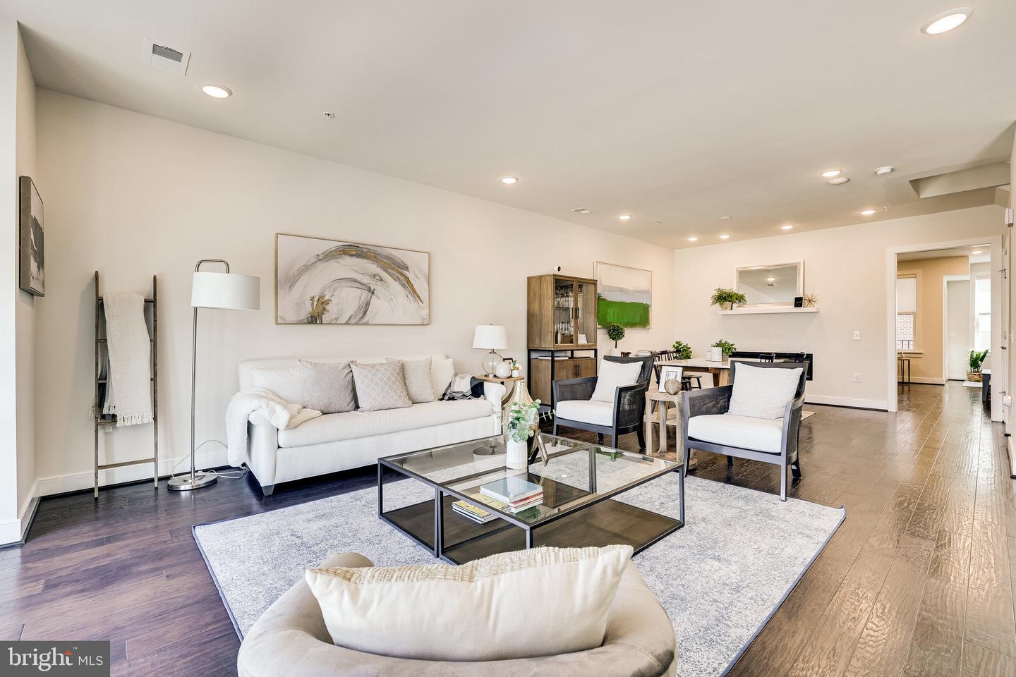 1867 MICHAEL FARADAY DR #4, RESTON, Virginia 20190, 3 Bedrooms Bedrooms, ,2 BathroomsBathrooms,Residential,For sale,1867 MICHAEL FARADAY DR #4,VAFX2234302 MLS # VAFX2234302