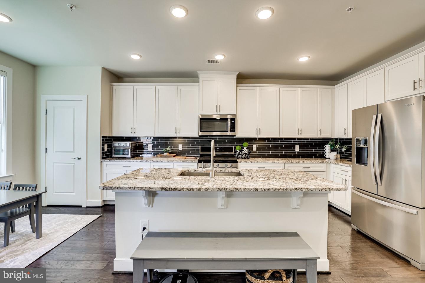 1867 MICHAEL FARADAY DR #4, RESTON, Virginia 20190, 3 Bedrooms Bedrooms, ,2 BathroomsBathrooms,Residential,For sale,1867 MICHAEL FARADAY DR #4,VAFX2234302 MLS # VAFX2234302