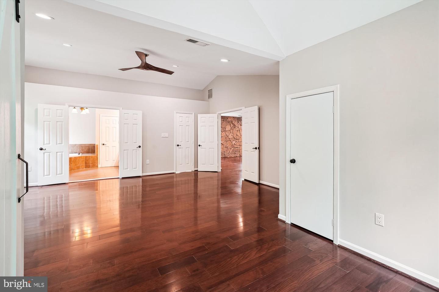 5856 KITTEWAN CT, MANASSAS, Virginia 20112, 4 Bedrooms Bedrooms, ,3 BathroomsBathrooms,Residential,For sale,5856 KITTEWAN CT,VAPW2092168 MLS # VAPW2092168
