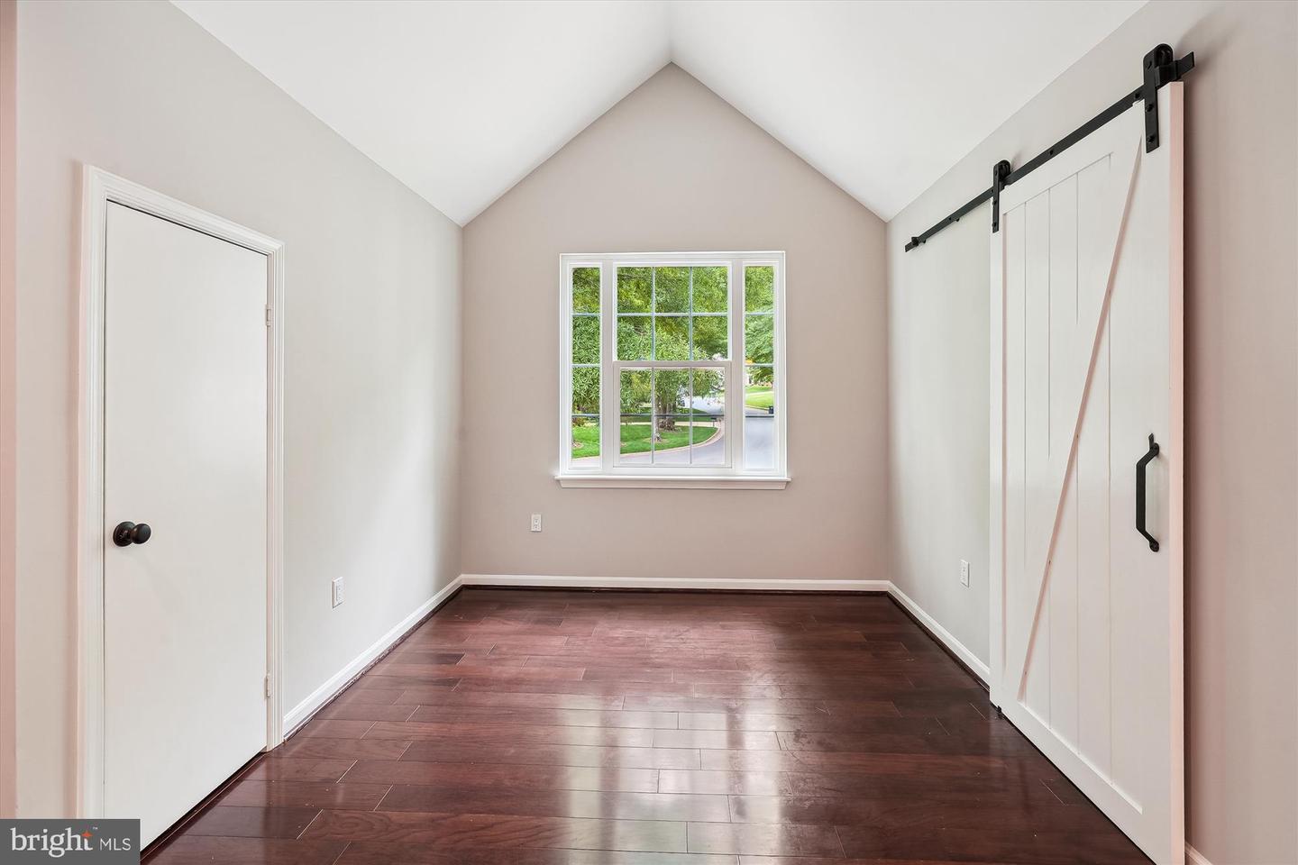 5856 KITTEWAN CT, MANASSAS, Virginia 20112, 4 Bedrooms Bedrooms, ,3 BathroomsBathrooms,Residential,For sale,5856 KITTEWAN CT,VAPW2092168 MLS # VAPW2092168