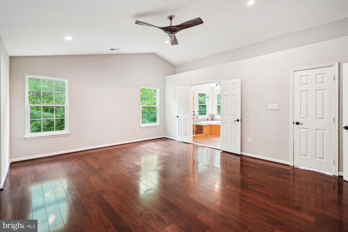 5856 KITTEWAN CT, MANASSAS, Virginia 20112, 4 Bedrooms Bedrooms, ,3 BathroomsBathrooms,Residential,For sale,5856 KITTEWAN CT,VAPW2092168 MLS # VAPW2092168