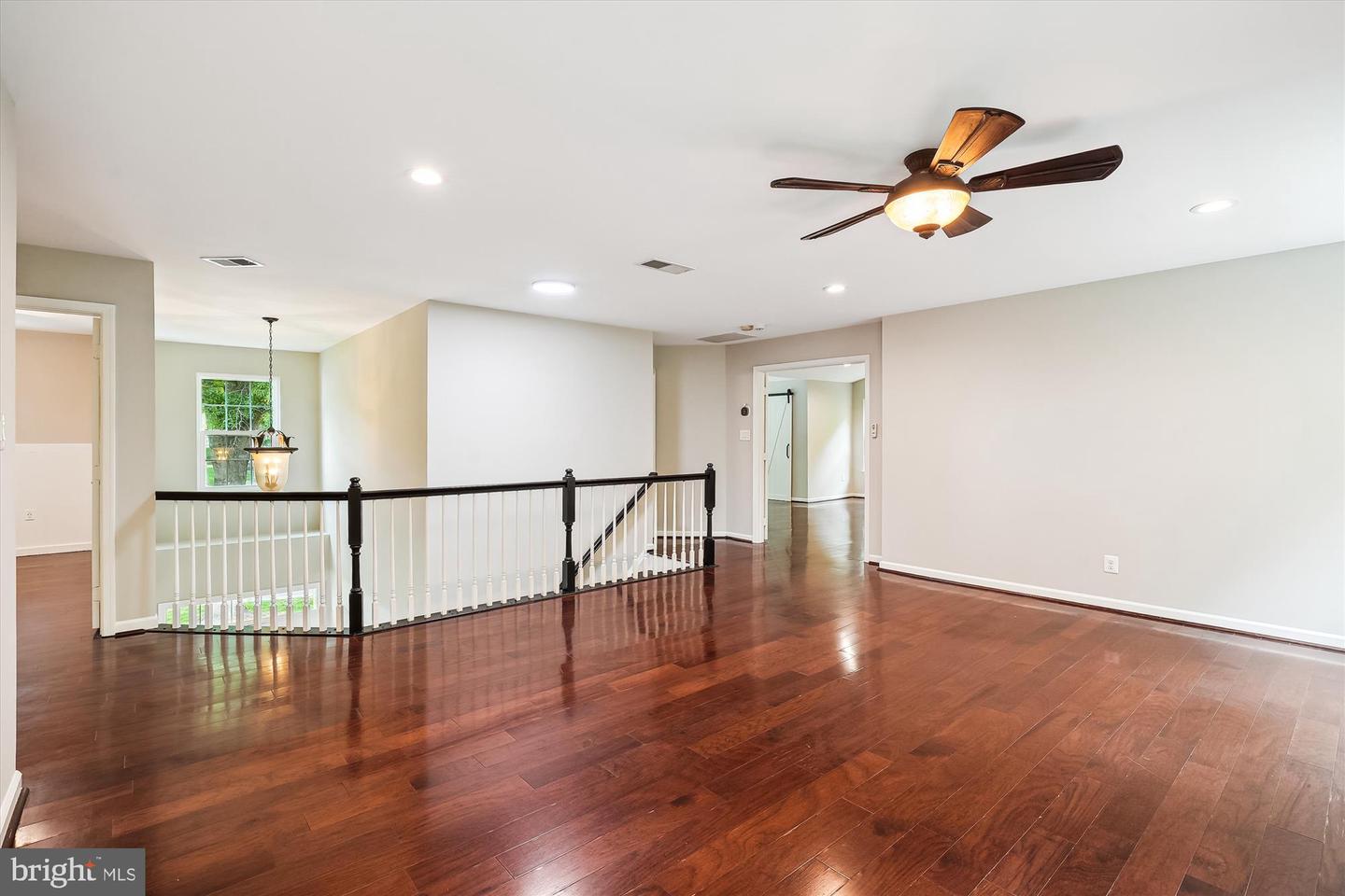 5856 KITTEWAN CT, MANASSAS, Virginia 20112, 4 Bedrooms Bedrooms, ,3 BathroomsBathrooms,Residential,For sale,5856 KITTEWAN CT,VAPW2092168 MLS # VAPW2092168