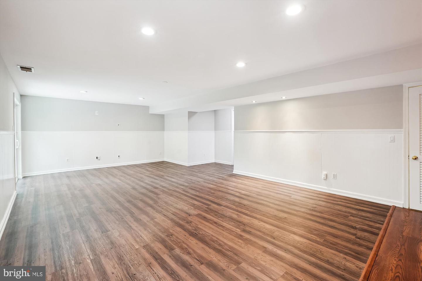5856 KITTEWAN CT, MANASSAS, Virginia 20112, 4 Bedrooms Bedrooms, ,3 BathroomsBathrooms,Residential,For sale,5856 KITTEWAN CT,VAPW2092168 MLS # VAPW2092168