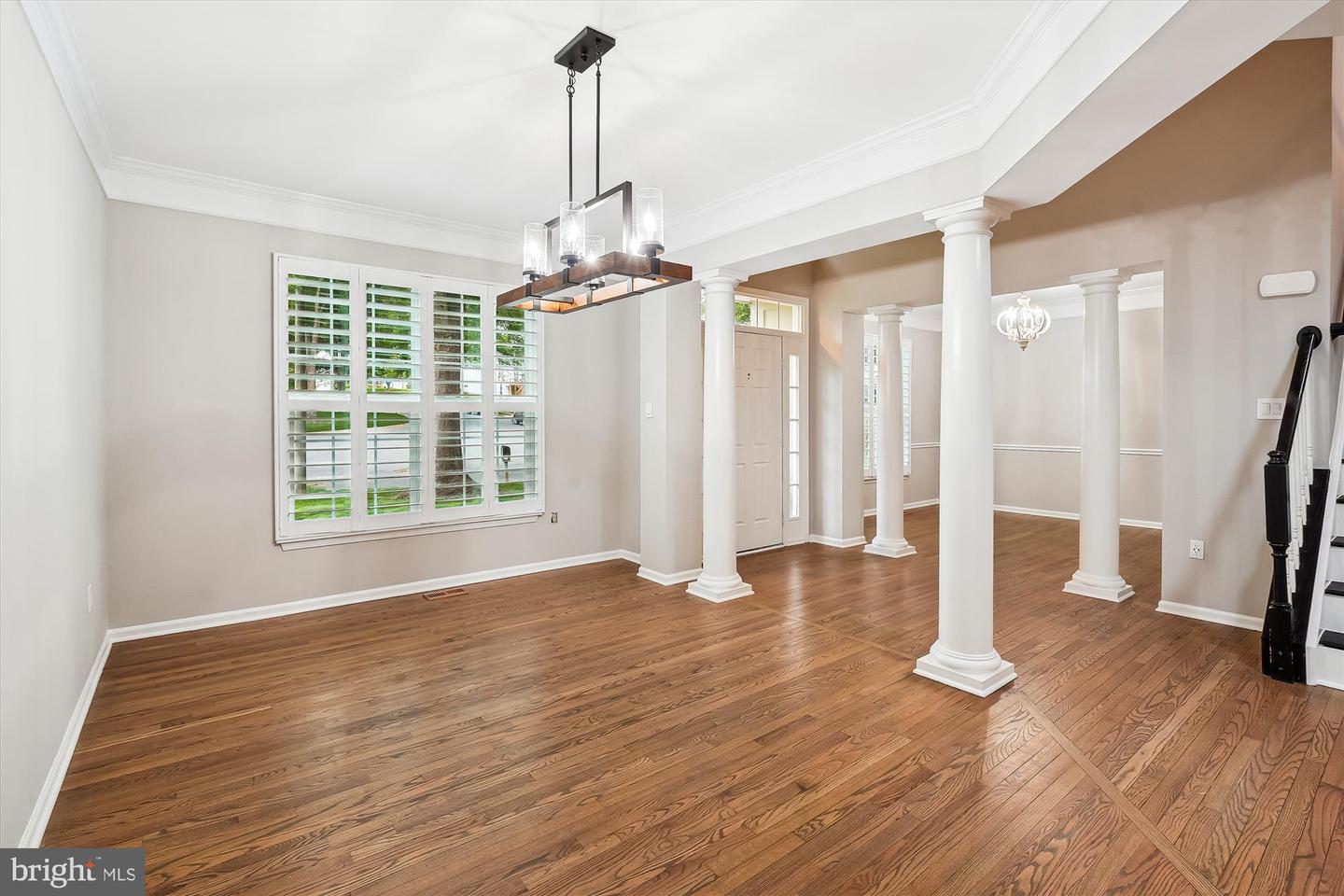 5856 KITTEWAN CT, MANASSAS, Virginia 20112, 4 Bedrooms Bedrooms, ,3 BathroomsBathrooms,Residential,For sale,5856 KITTEWAN CT,VAPW2092168 MLS # VAPW2092168