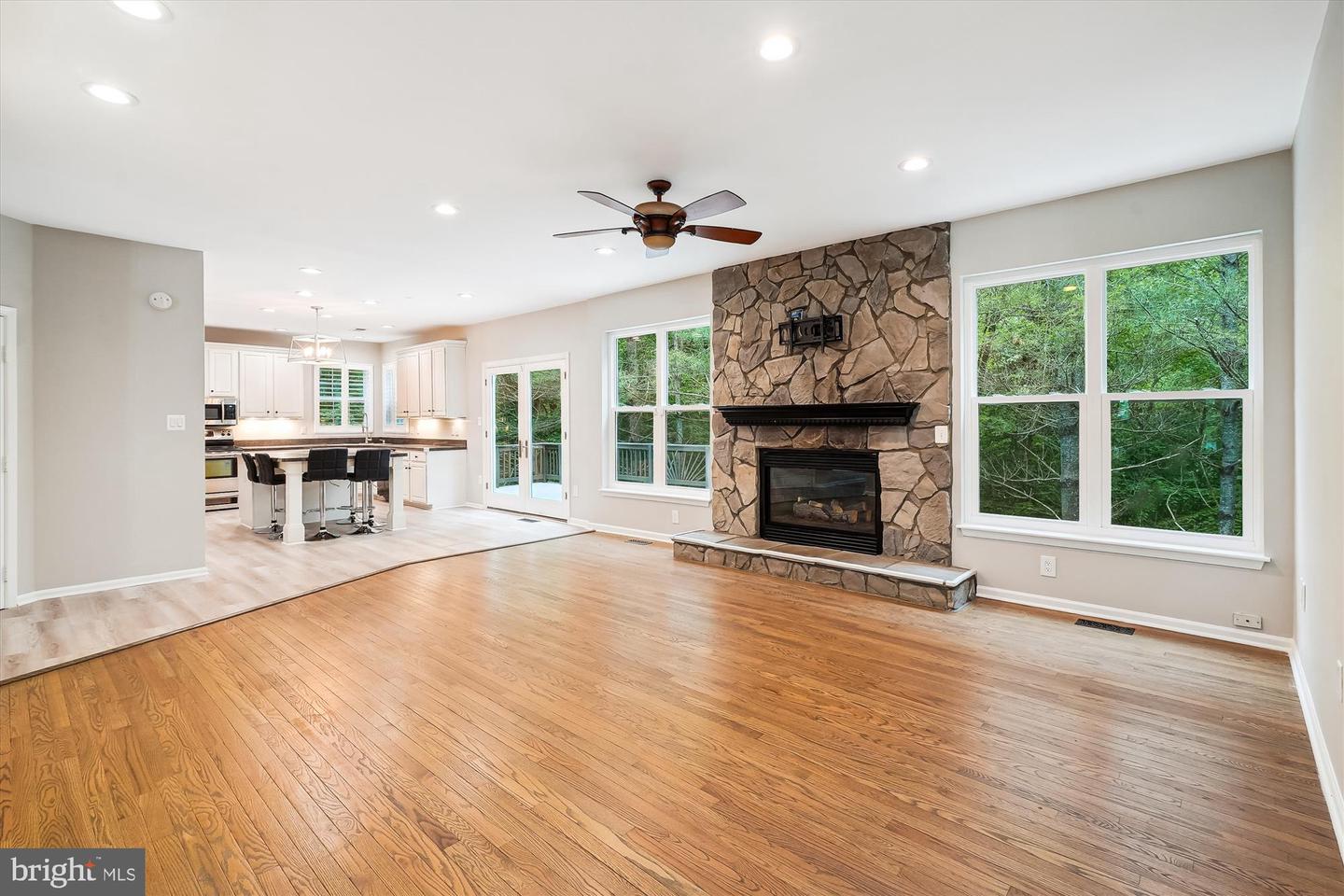 5856 KITTEWAN CT, MANASSAS, Virginia 20112, 4 Bedrooms Bedrooms, ,3 BathroomsBathrooms,Residential,For sale,5856 KITTEWAN CT,VAPW2092168 MLS # VAPW2092168