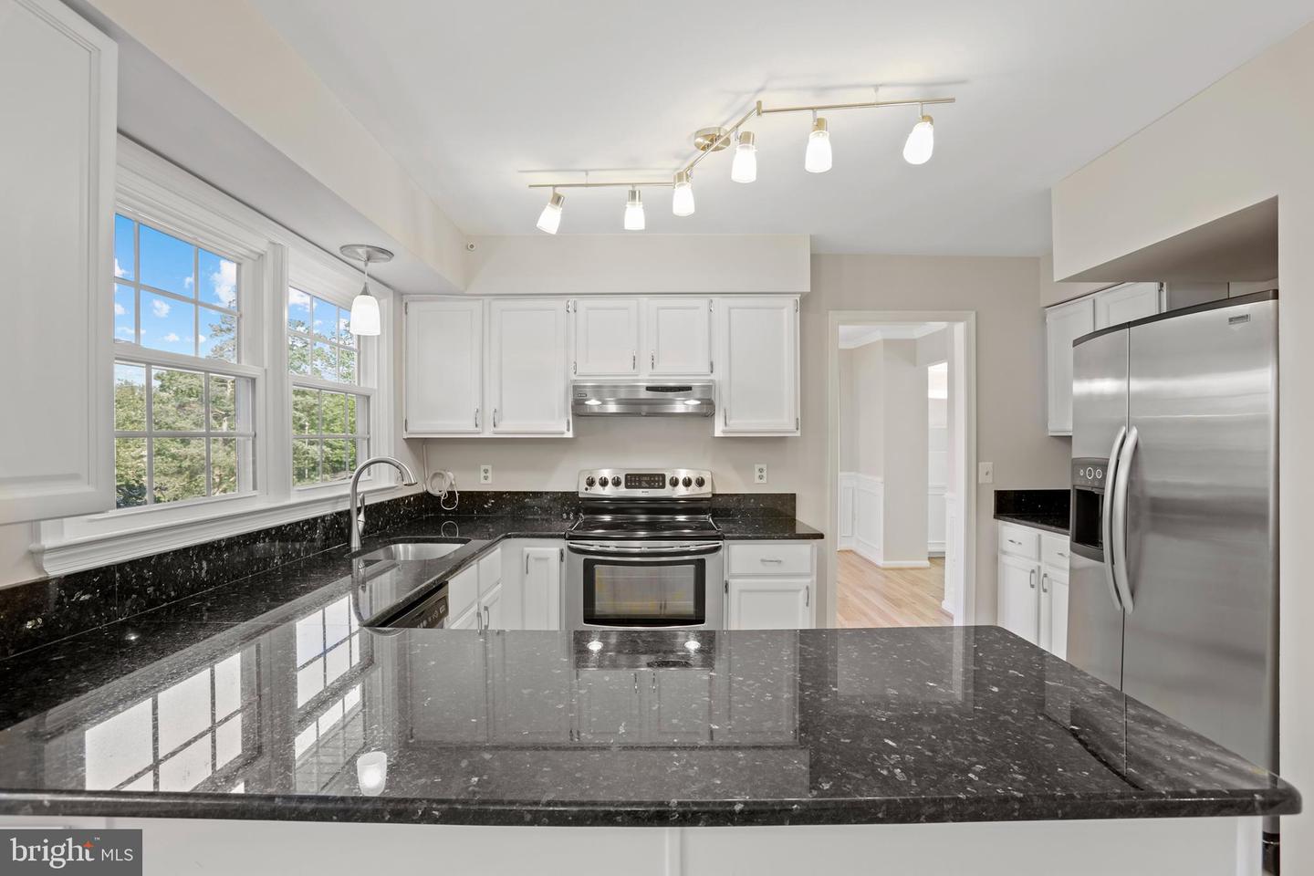 1008 PAGE CT, HERNDON, Virginia 20170, 5 Bedrooms Bedrooms, ,3 BathroomsBathrooms,Residential,For sale,1008 PAGE CT,VAFX2234944 MLS # VAFX2234944
