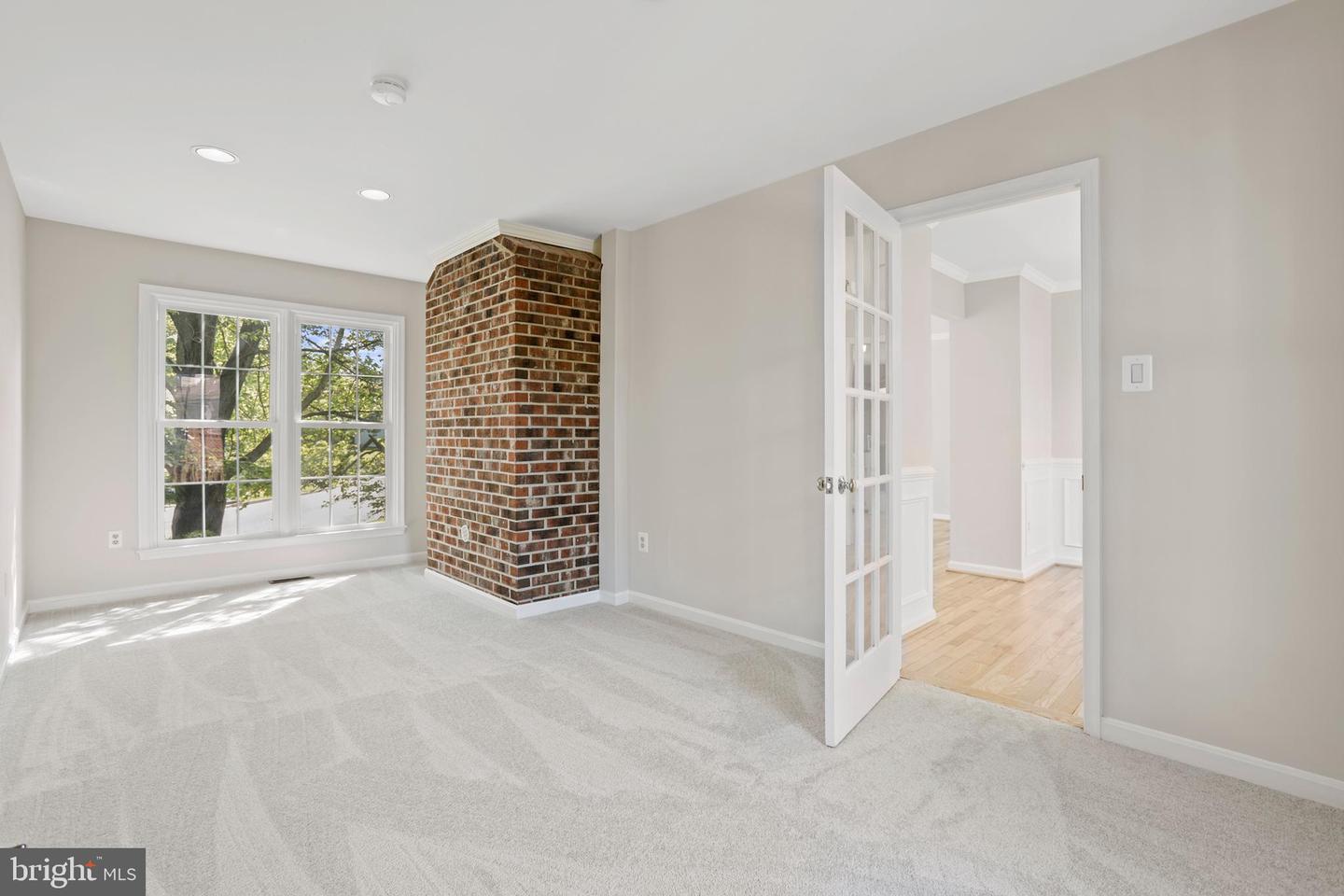 1008 PAGE CT, HERNDON, Virginia 20170, 5 Bedrooms Bedrooms, ,3 BathroomsBathrooms,Residential,For sale,1008 PAGE CT,VAFX2234944 MLS # VAFX2234944