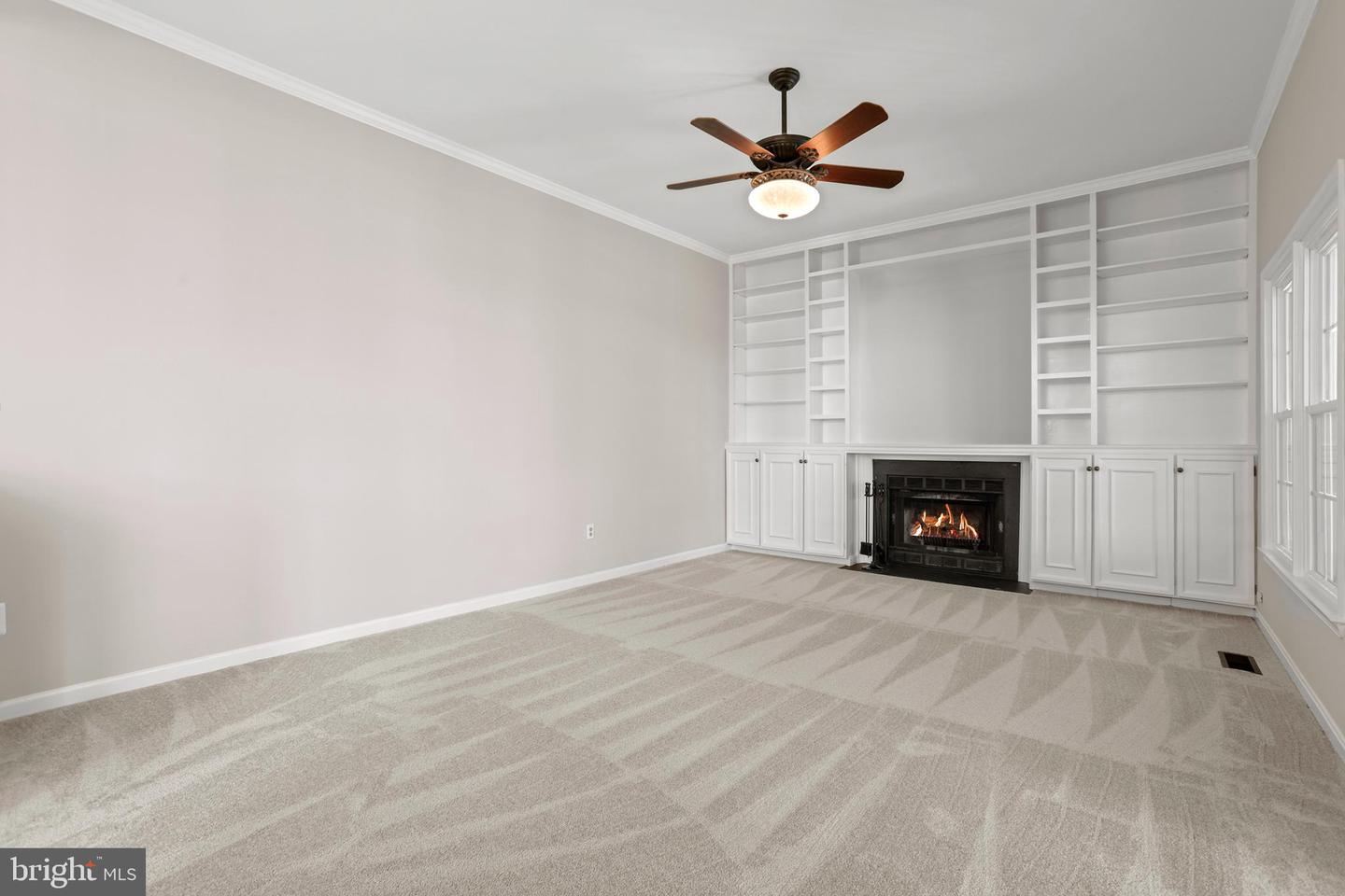 1008 PAGE CT, HERNDON, Virginia 20170, 5 Bedrooms Bedrooms, ,3 BathroomsBathrooms,Residential,For sale,1008 PAGE CT,VAFX2234944 MLS # VAFX2234944