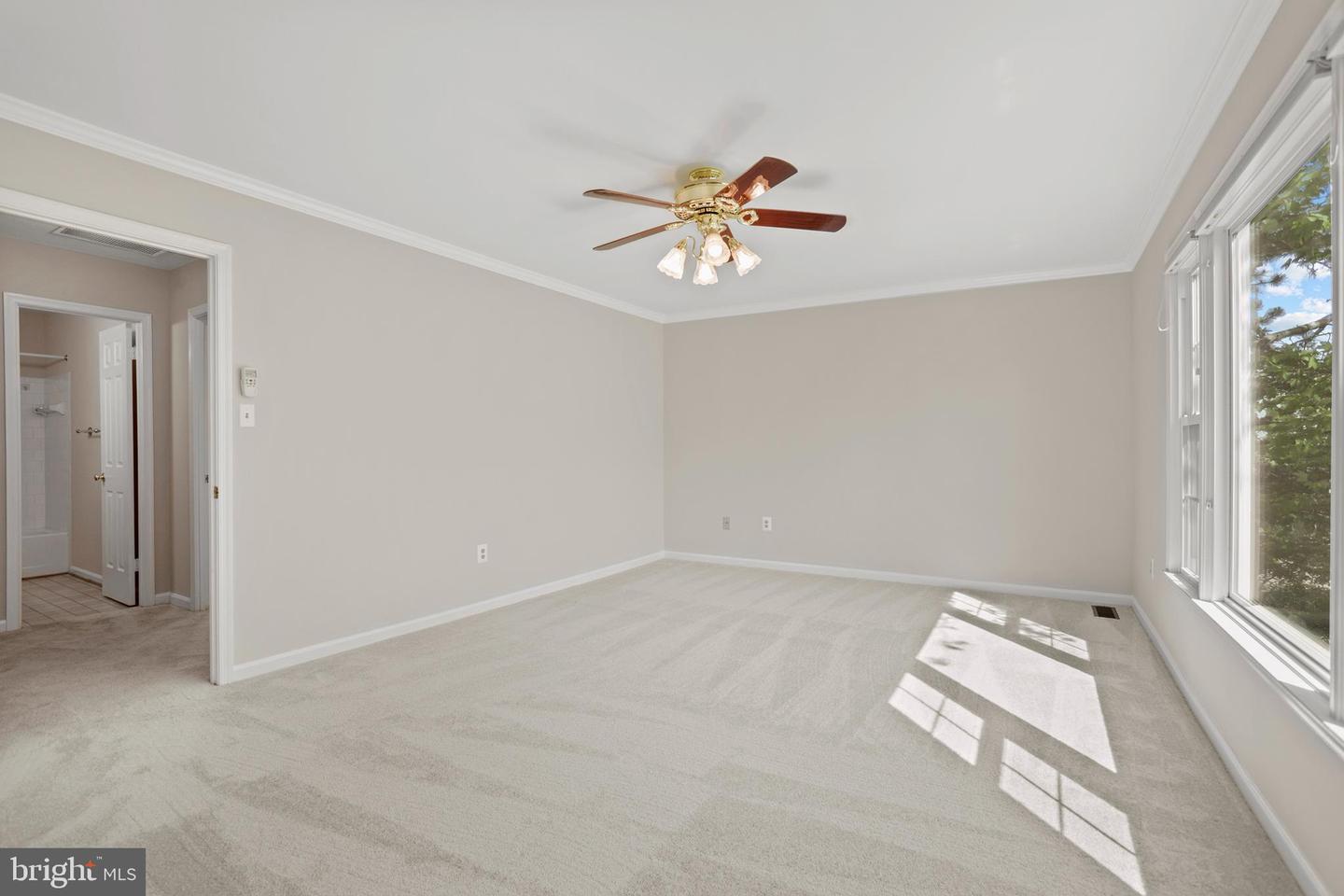 1008 PAGE CT, HERNDON, Virginia 20170, 5 Bedrooms Bedrooms, ,3 BathroomsBathrooms,Residential,For sale,1008 PAGE CT,VAFX2234944 MLS # VAFX2234944