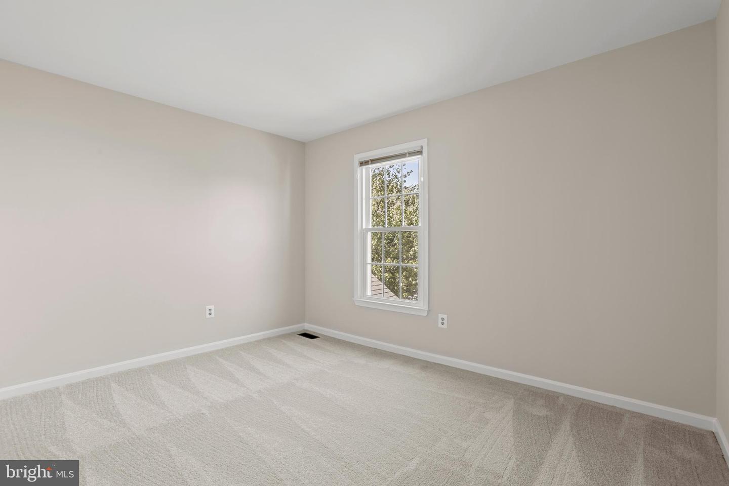 1008 PAGE CT, HERNDON, Virginia 20170, 5 Bedrooms Bedrooms, ,3 BathroomsBathrooms,Residential,For sale,1008 PAGE CT,VAFX2234944 MLS # VAFX2234944
