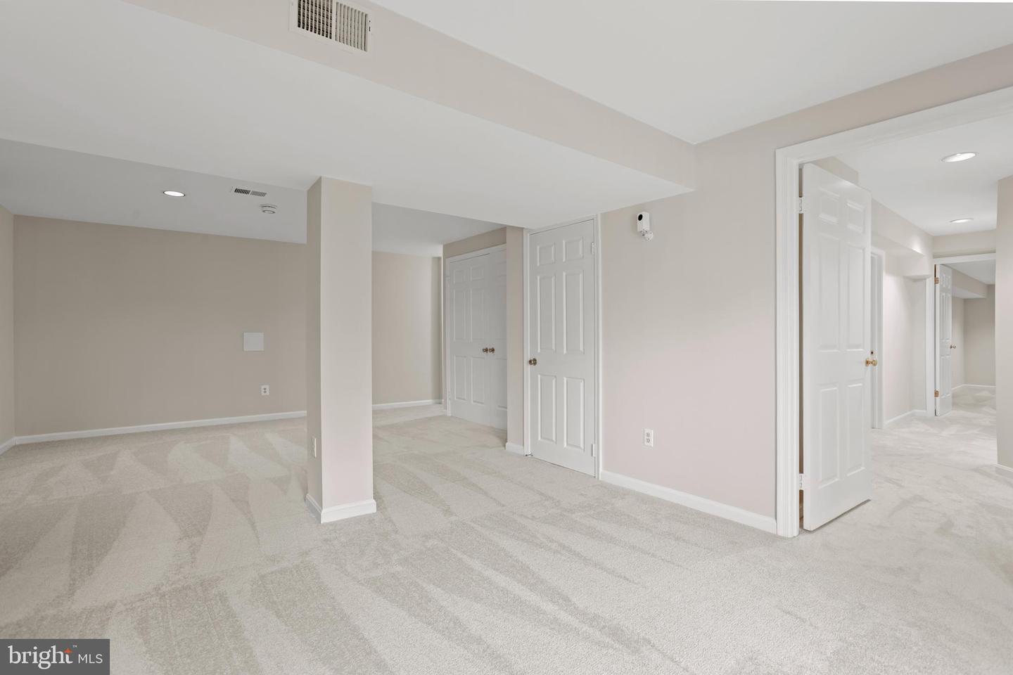 1008 PAGE CT, HERNDON, Virginia 20170, 5 Bedrooms Bedrooms, ,3 BathroomsBathrooms,Residential,For sale,1008 PAGE CT,VAFX2234944 MLS # VAFX2234944
