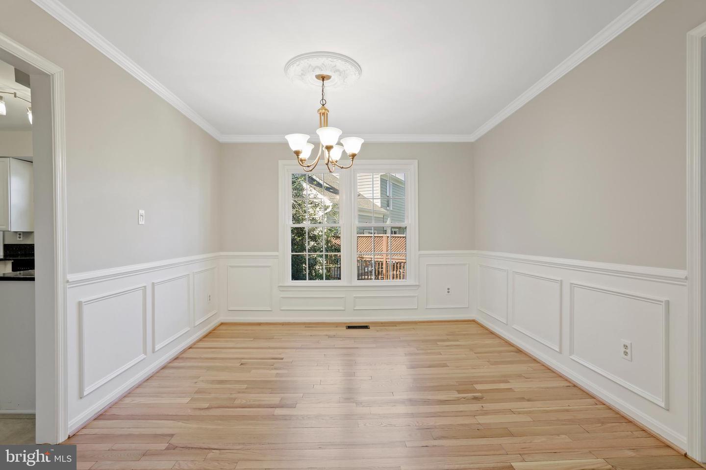 1008 PAGE CT, HERNDON, Virginia 20170, 5 Bedrooms Bedrooms, ,3 BathroomsBathrooms,Residential,For sale,1008 PAGE CT,VAFX2234944 MLS # VAFX2234944