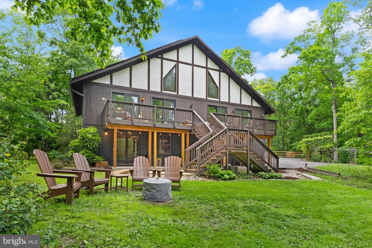 11713 HENDERSON RD, CLIFTON, Virginia 20124, 4 Bedrooms Bedrooms, ,3 BathroomsBathrooms,Residential,For sale,11713 HENDERSON RD,VAFX2235162 MLS # VAFX2235162