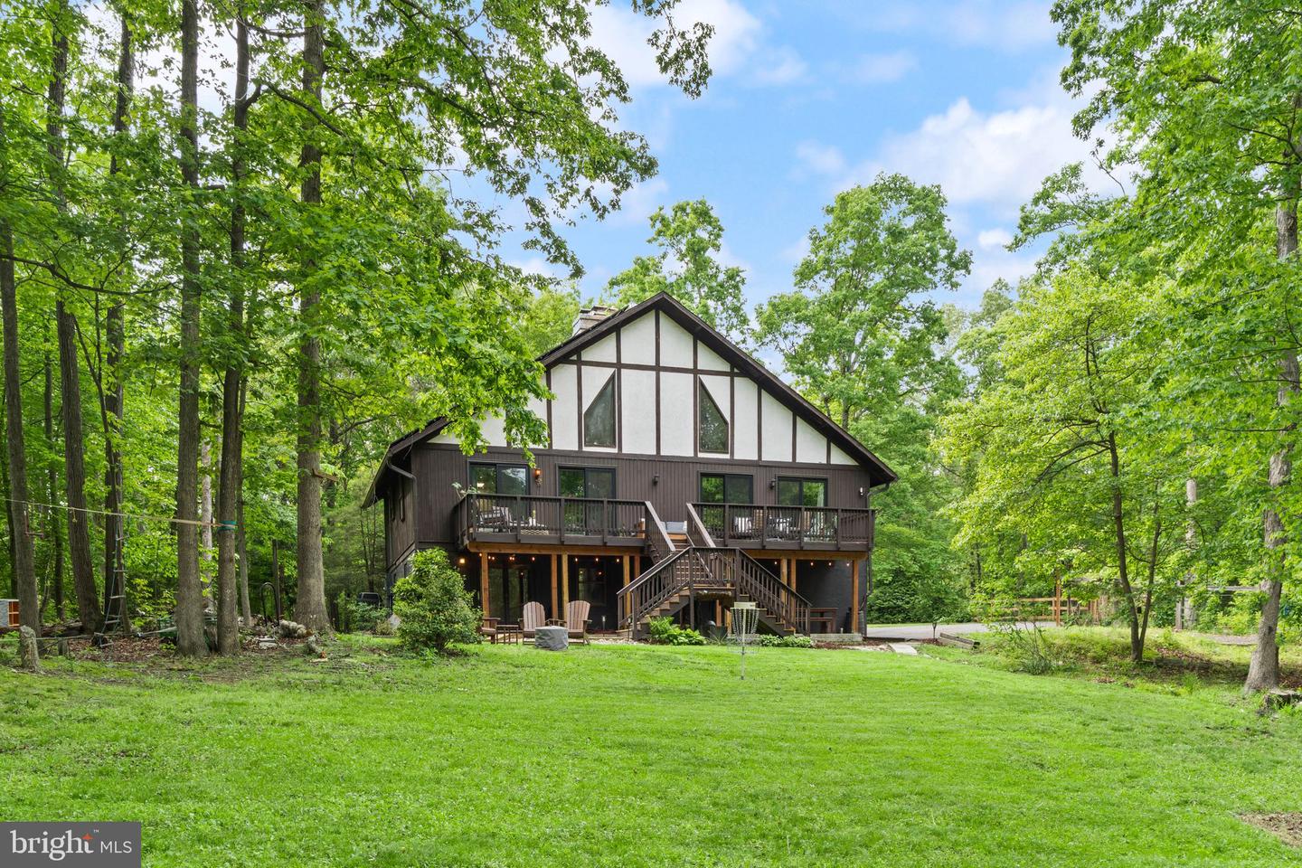 11713 HENDERSON RD, CLIFTON, Virginia 20124, 4 Bedrooms Bedrooms, ,3 BathroomsBathrooms,Residential,For sale,11713 HENDERSON RD,VAFX2235162 MLS # VAFX2235162
