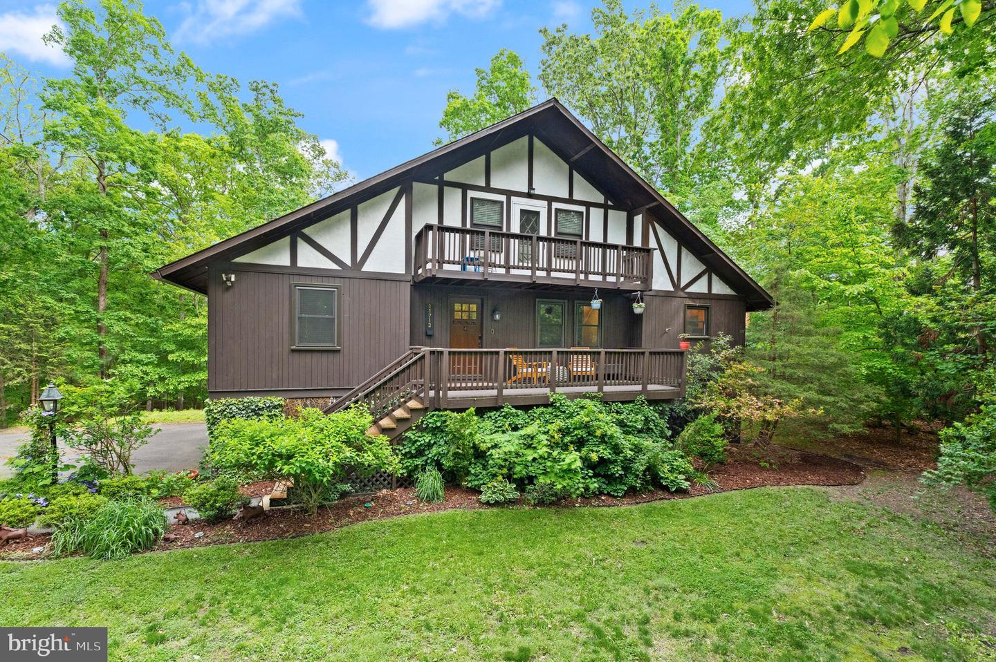11713 HENDERSON RD, CLIFTON, Virginia 20124, 4 Bedrooms Bedrooms, ,3 BathroomsBathrooms,Residential,For sale,11713 HENDERSON RD,VAFX2235162 MLS # VAFX2235162