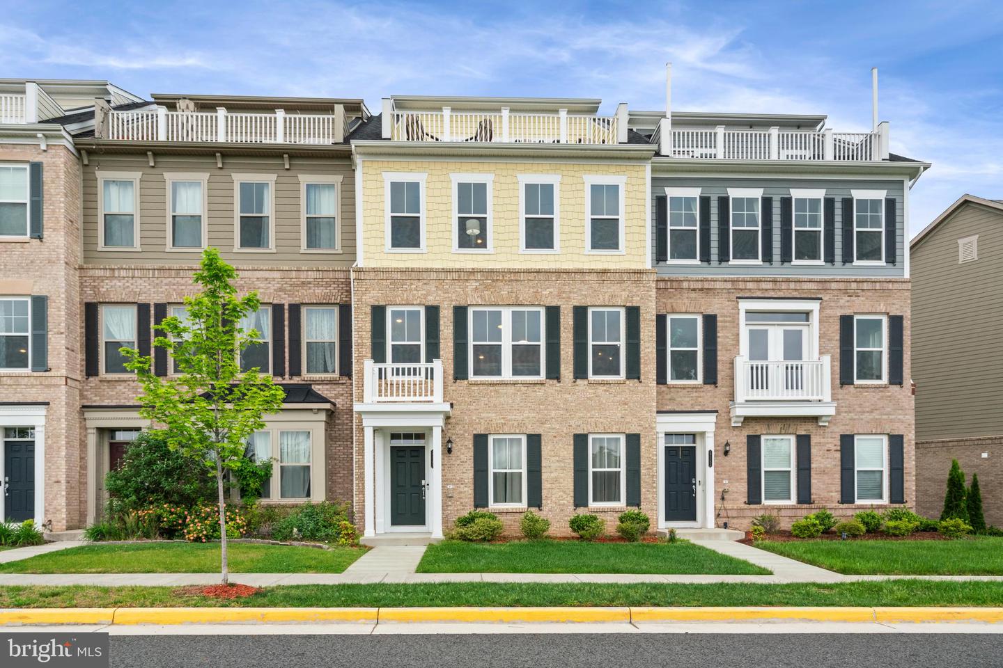 17181 BRANCHED OAK RD, DUMFRIES, Virginia 22026, 4 Bedrooms Bedrooms, ,3 BathroomsBathrooms,Residential,For sale,17181 BRANCHED OAK RD,VAPW2093552 MLS # VAPW2093552