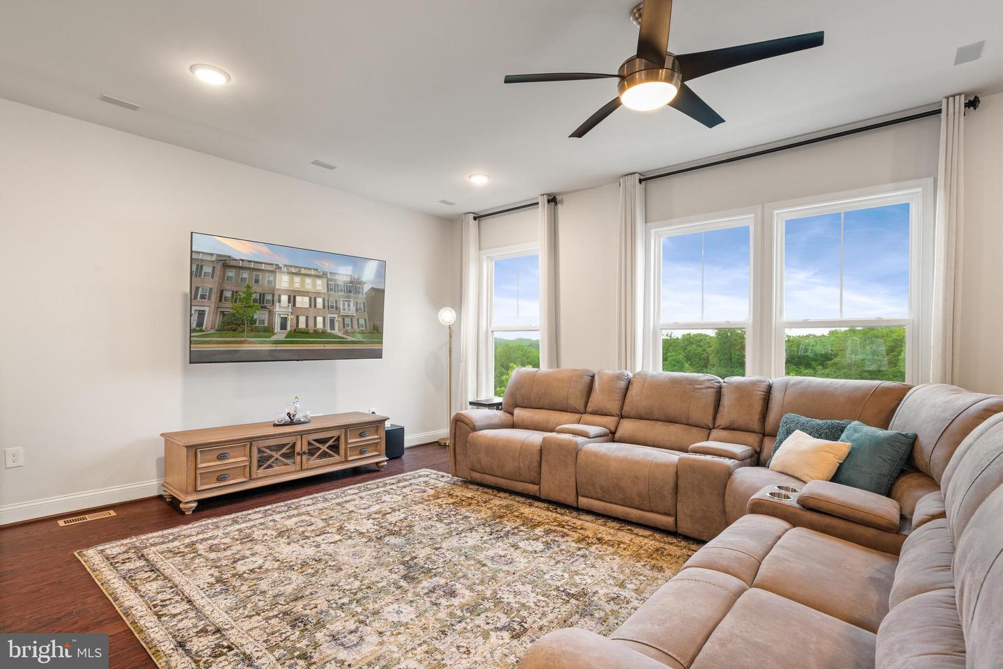 17181 BRANCHED OAK RD, DUMFRIES, Virginia 22026, 4 Bedrooms Bedrooms, ,3 BathroomsBathrooms,Residential,For sale,17181 BRANCHED OAK RD,VAPW2093552 MLS # VAPW2093552