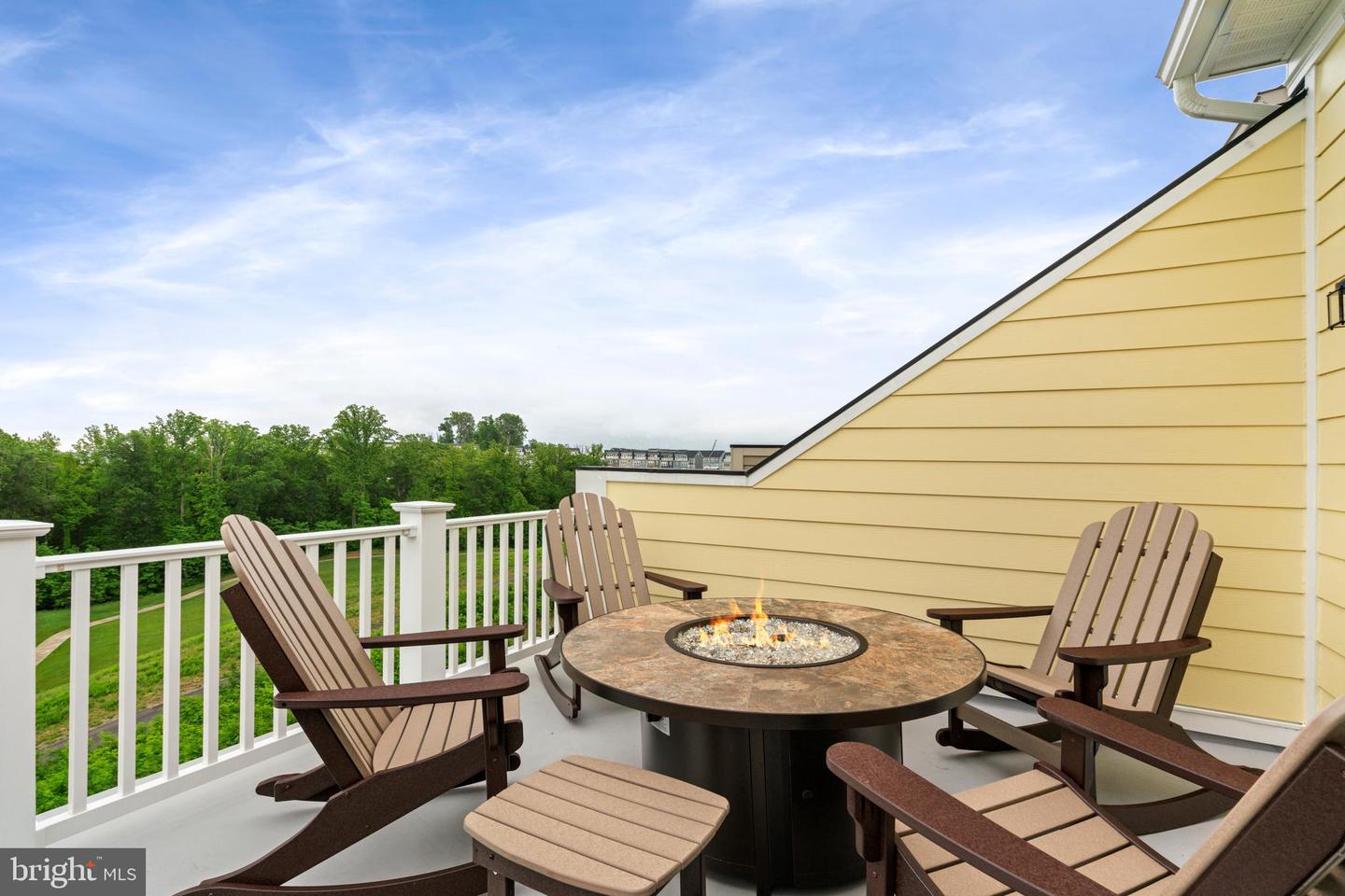 17181 BRANCHED OAK RD, DUMFRIES, Virginia 22026, 4 Bedrooms Bedrooms, ,3 BathroomsBathrooms,Residential,For sale,17181 BRANCHED OAK RD,VAPW2093552 MLS # VAPW2093552