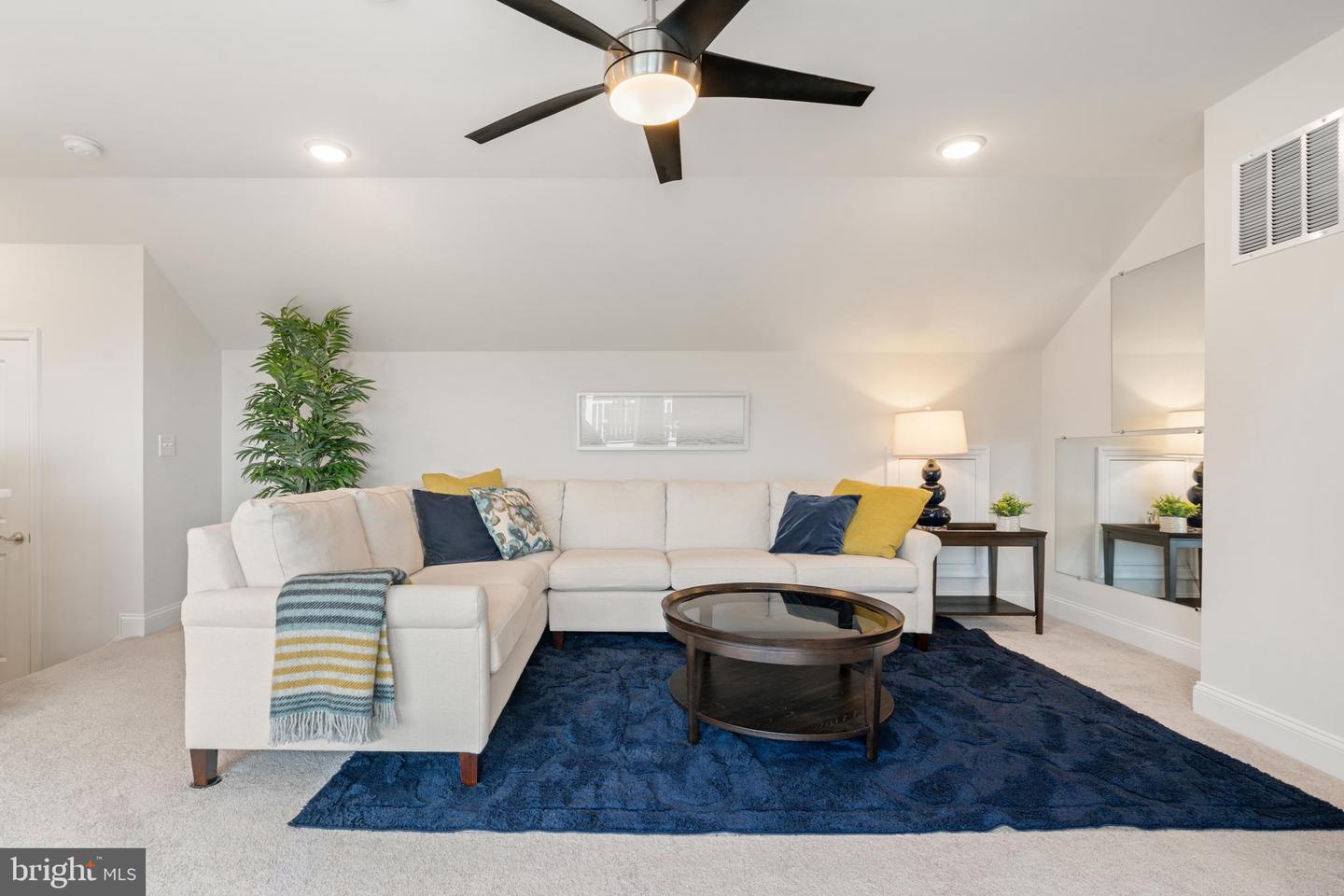 17181 BRANCHED OAK RD, DUMFRIES, Virginia 22026, 4 Bedrooms Bedrooms, ,3 BathroomsBathrooms,Residential,For sale,17181 BRANCHED OAK RD,VAPW2093552 MLS # VAPW2093552