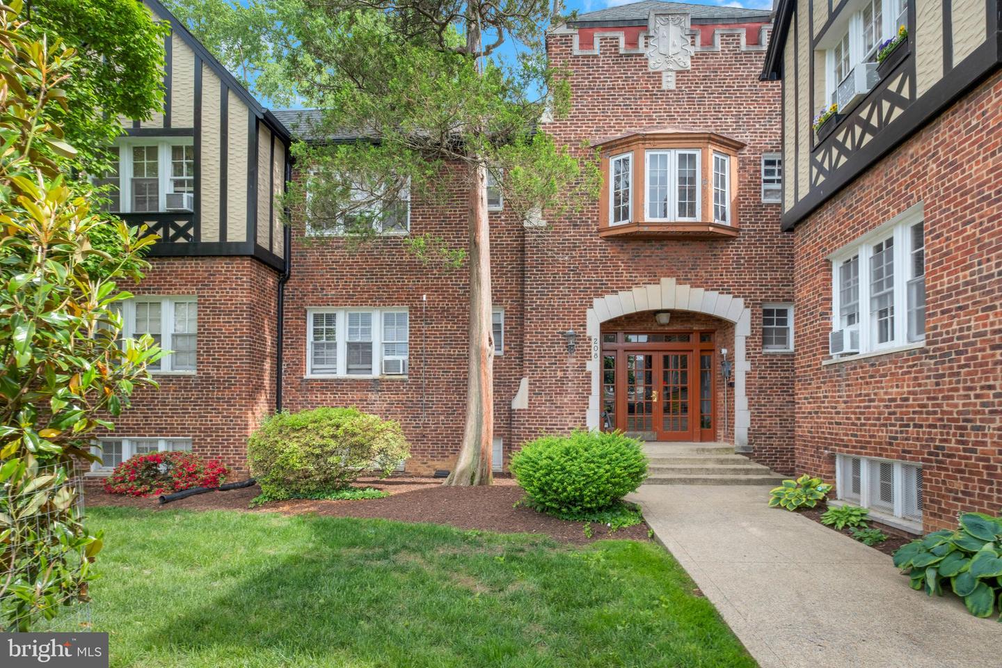 208 FARRAGUT ST NW #104, WASHINGTON, District Of Columbia 20011, 1 Bedroom Bedrooms, ,1 BathroomBathrooms,Residential,For sale,208 FARRAGUT ST NW #104,DCDC2198598 MLS # DCDC2198598