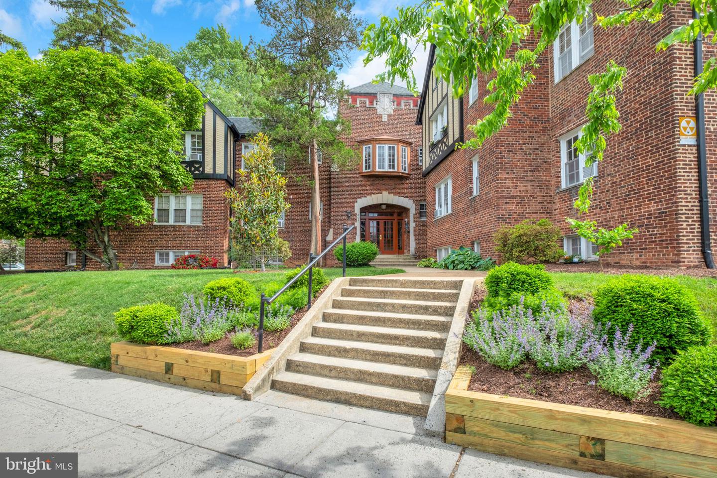 208 FARRAGUT ST NW #104, WASHINGTON, District Of Columbia 20011, 1 Bedroom Bedrooms, ,1 BathroomBathrooms,Residential,For sale,208 FARRAGUT ST NW #104,DCDC2198598 MLS # DCDC2198598