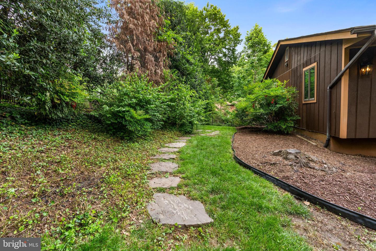 7214 HICKORY ST, FALLS CHURCH, Virginia 22043, 4 Bedrooms Bedrooms, ,3 BathroomsBathrooms,Residential,For sale,7214 HICKORY ST,VAFX2238142 MLS # VAFX2238142
