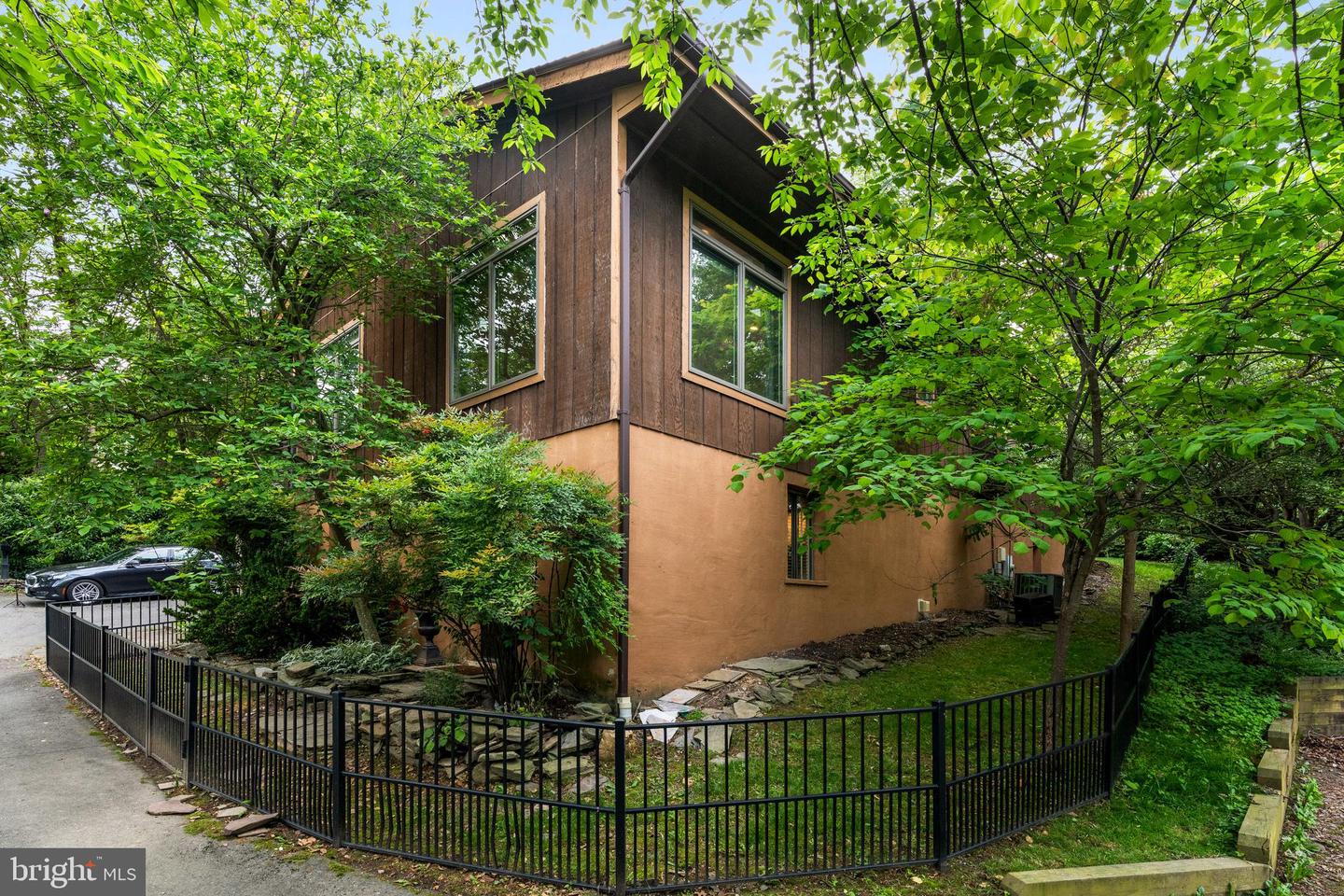 7214 HICKORY ST, FALLS CHURCH, Virginia 22043, 4 Bedrooms Bedrooms, ,3 BathroomsBathrooms,Residential,For sale,7214 HICKORY ST,VAFX2238142 MLS # VAFX2238142
