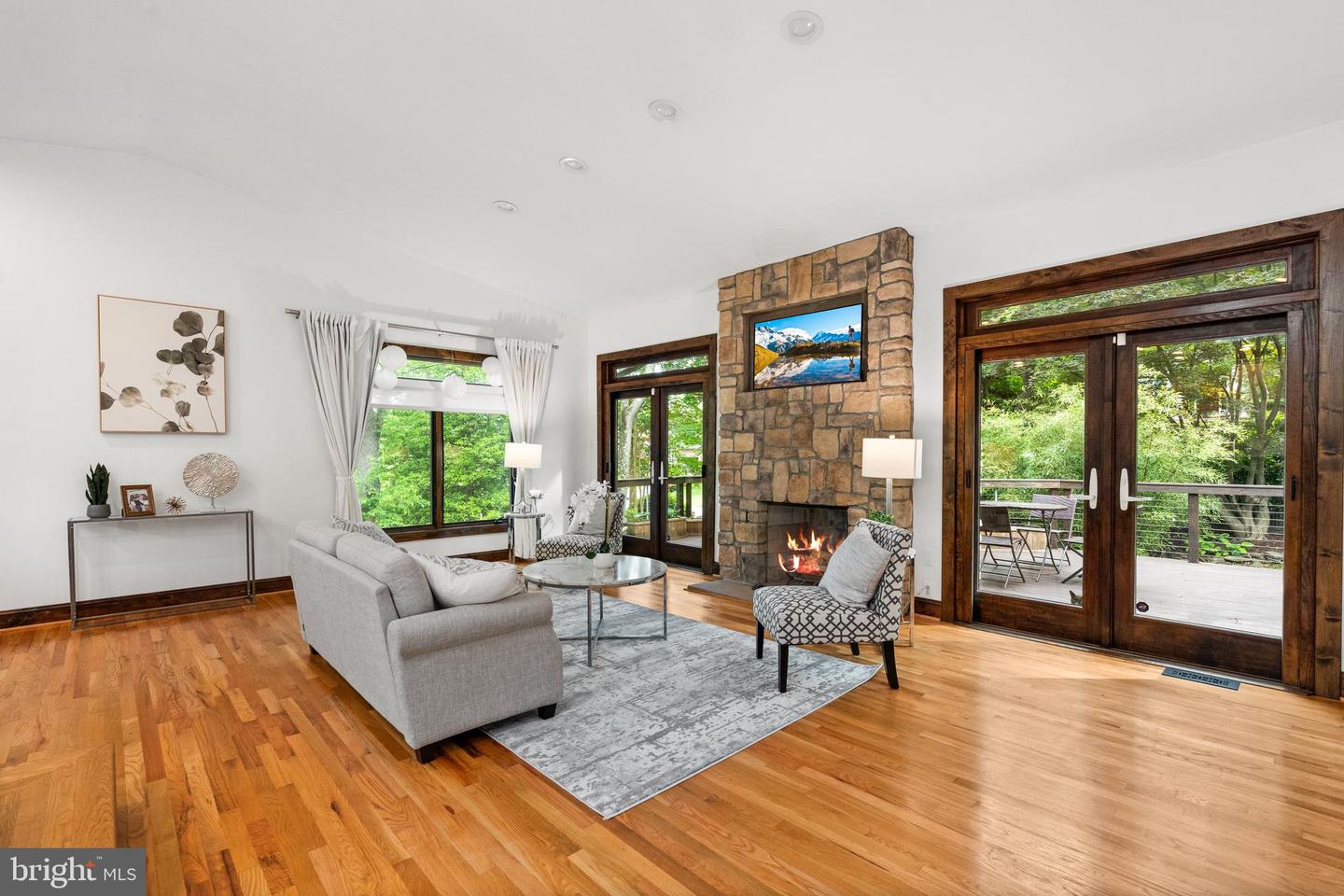 7214 HICKORY ST, FALLS CHURCH, Virginia 22043, 4 Bedrooms Bedrooms, ,3 BathroomsBathrooms,Residential,For sale,7214 HICKORY ST,VAFX2238142 MLS # VAFX2238142