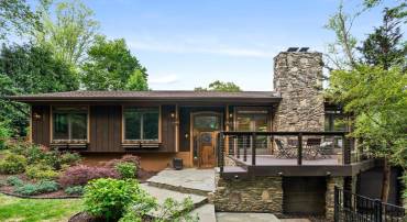 7214 HICKORY ST, FALLS CHURCH, Virginia 22043, 4 Bedrooms Bedrooms, ,3 BathroomsBathrooms,Residential,For sale,7214 HICKORY ST,VAFX2238142 MLS # VAFX2238142