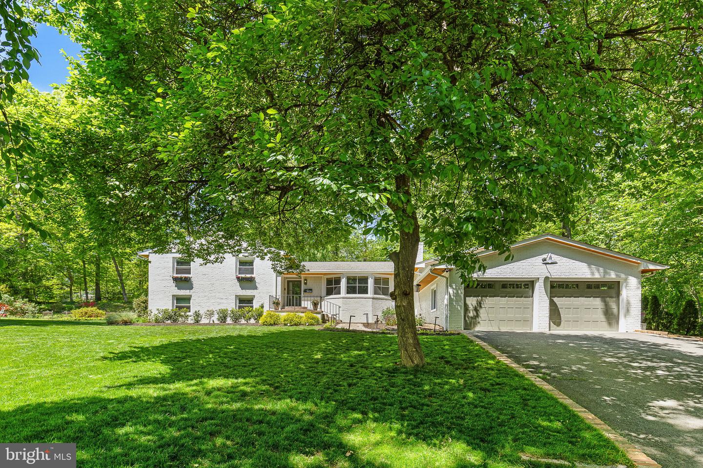 3416 RUSTIC WAY LN, FALLS CHURCH, Virginia 22044, 5 Bedrooms Bedrooms, ,3 BathroomsBathrooms,Residential,For sale,3416 RUSTIC WAY LN,VAFX2238308 MLS # VAFX2238308