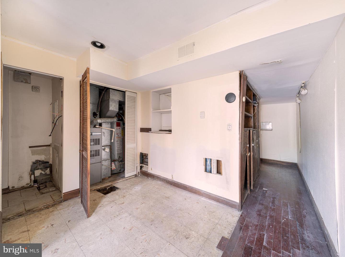 410 G ST NE, WASHINGTON, District Of Columbia 20002, 3 Bedrooms Bedrooms, ,3 BathroomsBathrooms,Residential,For sale,410 G ST NE,DCDC2198794 MLS # DCDC2198794