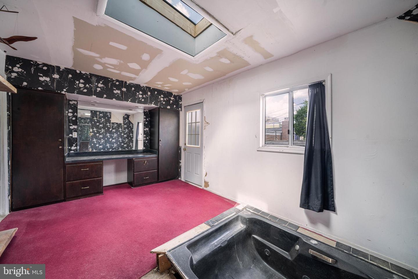 410 G ST NE, WASHINGTON, District Of Columbia 20002, 3 Bedrooms Bedrooms, ,3 BathroomsBathrooms,Residential,For sale,410 G ST NE,DCDC2198794 MLS # DCDC2198794